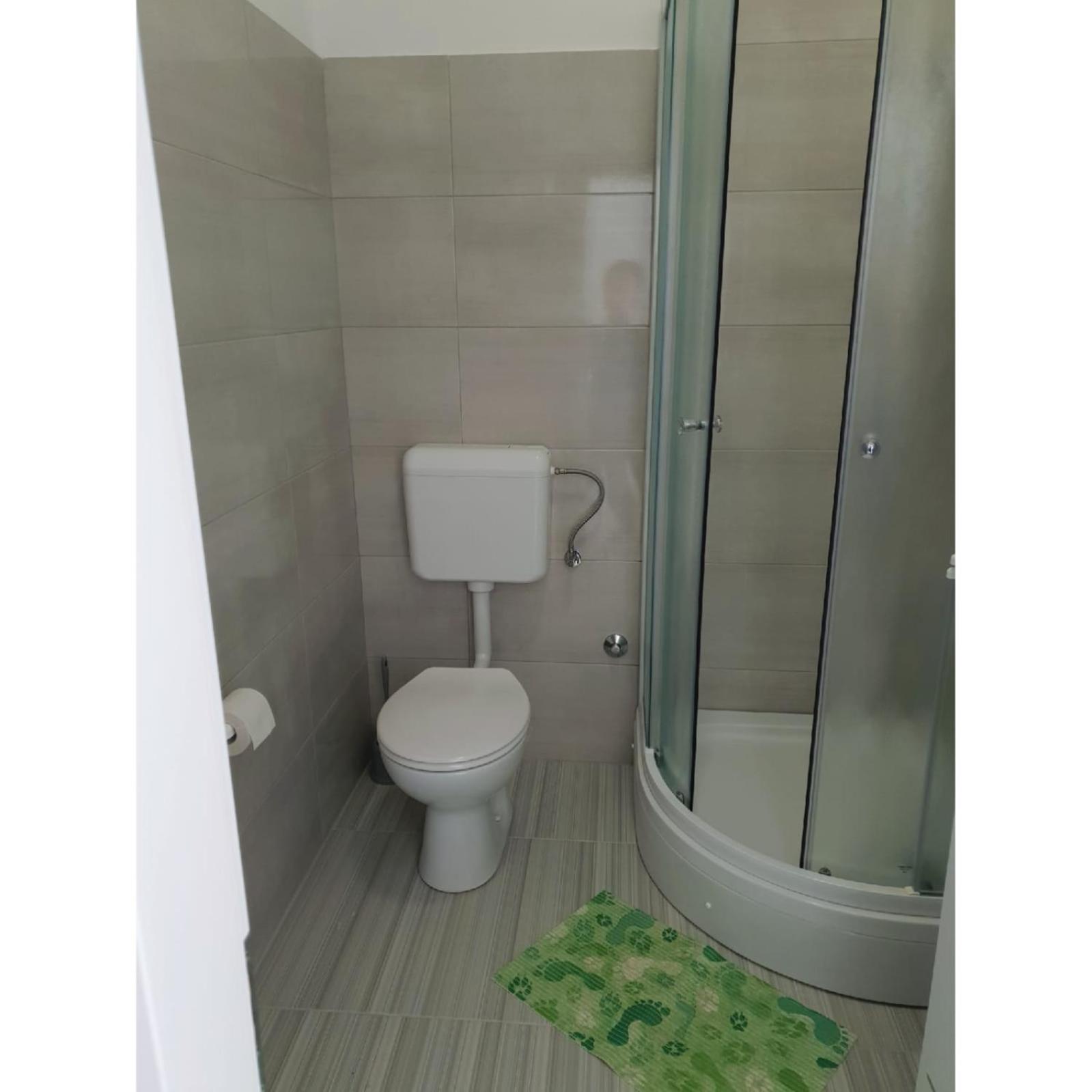 Double Room - Photo 2