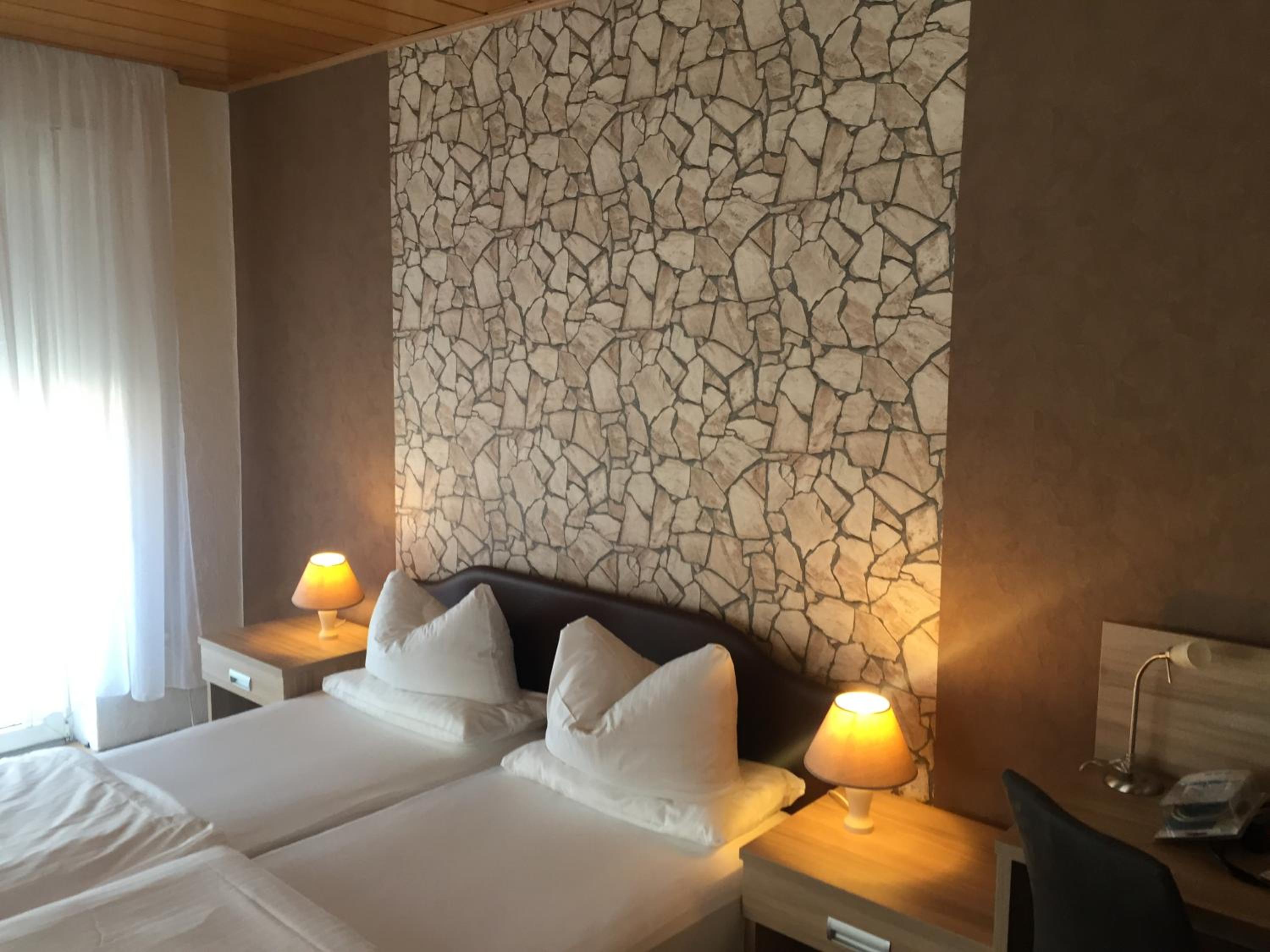 Double Room - Photo 2