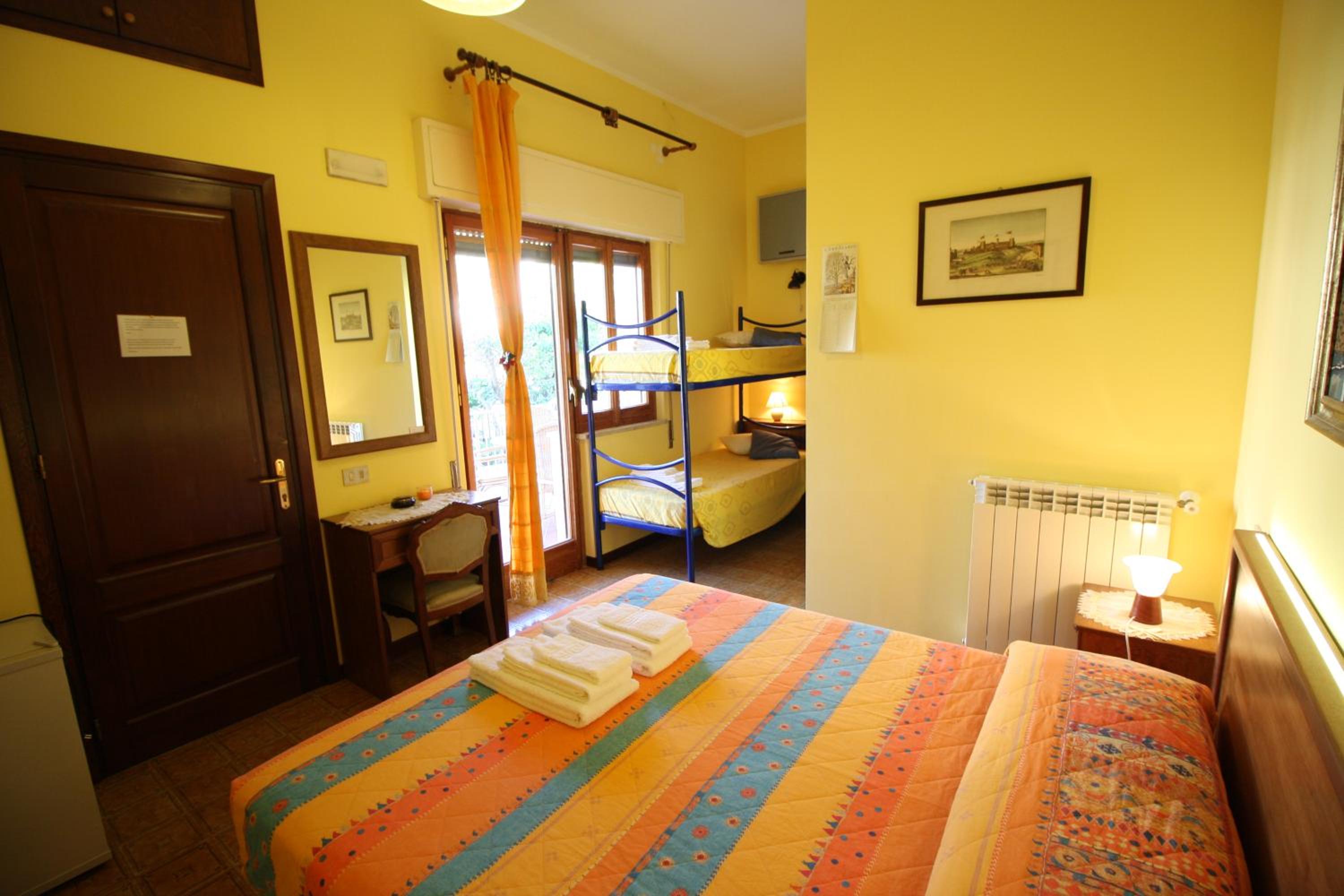 Quadruple Room with Terrace