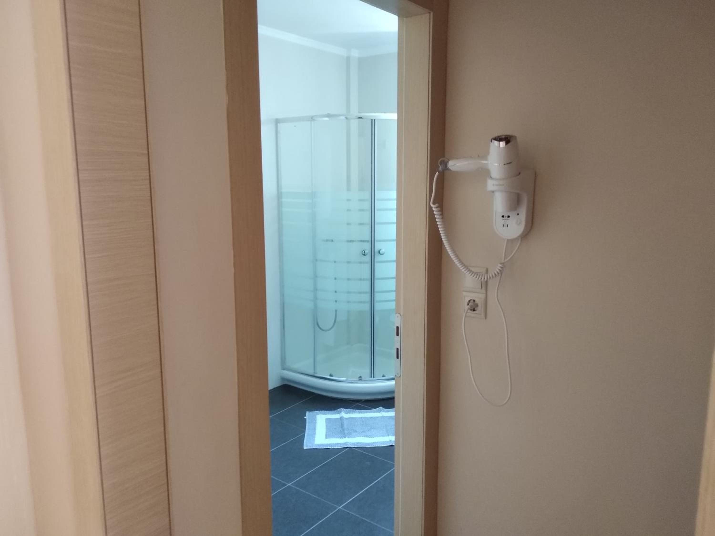 Apartment with Mountain View - Photo 6