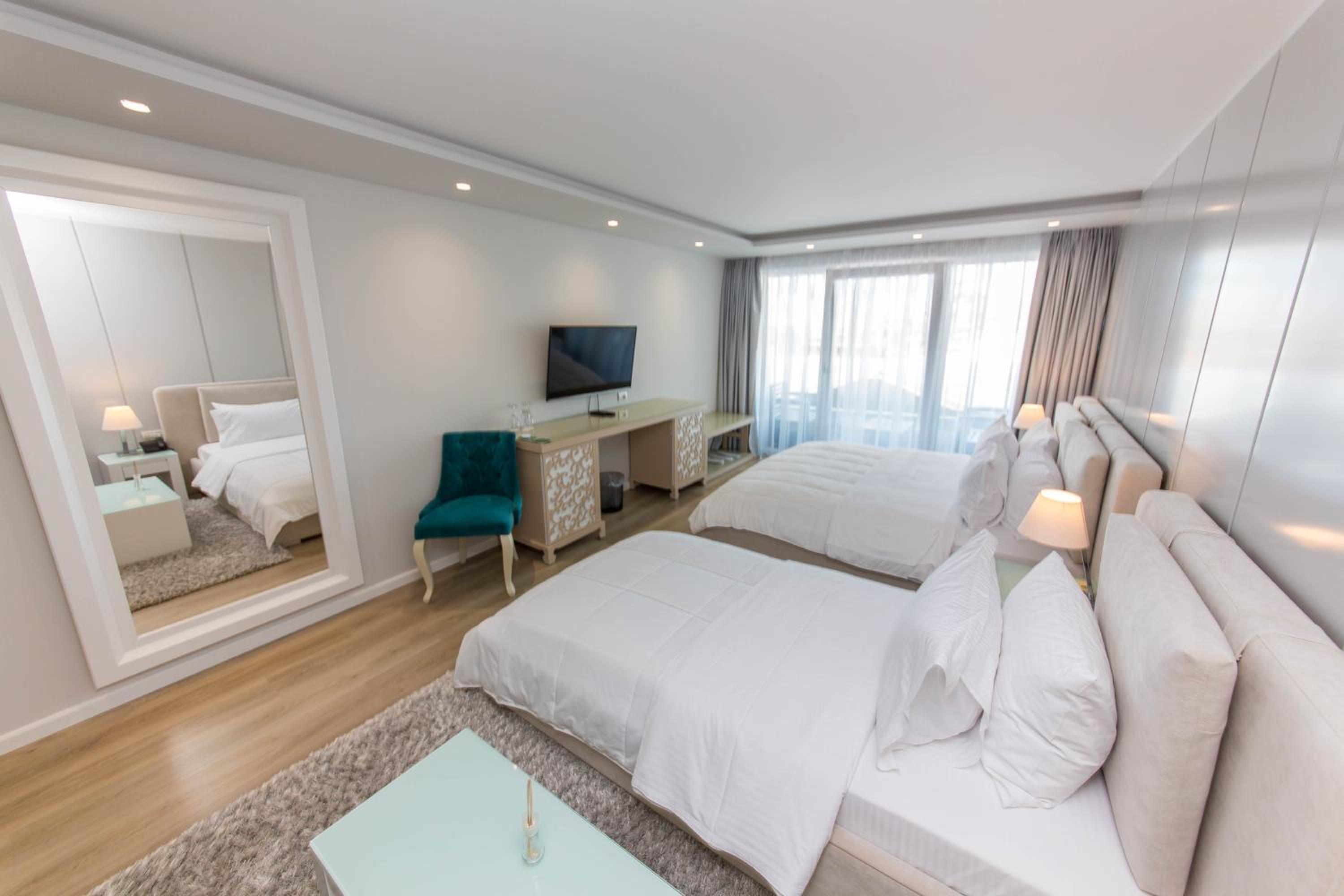 Triple Room with Balcony photo 3