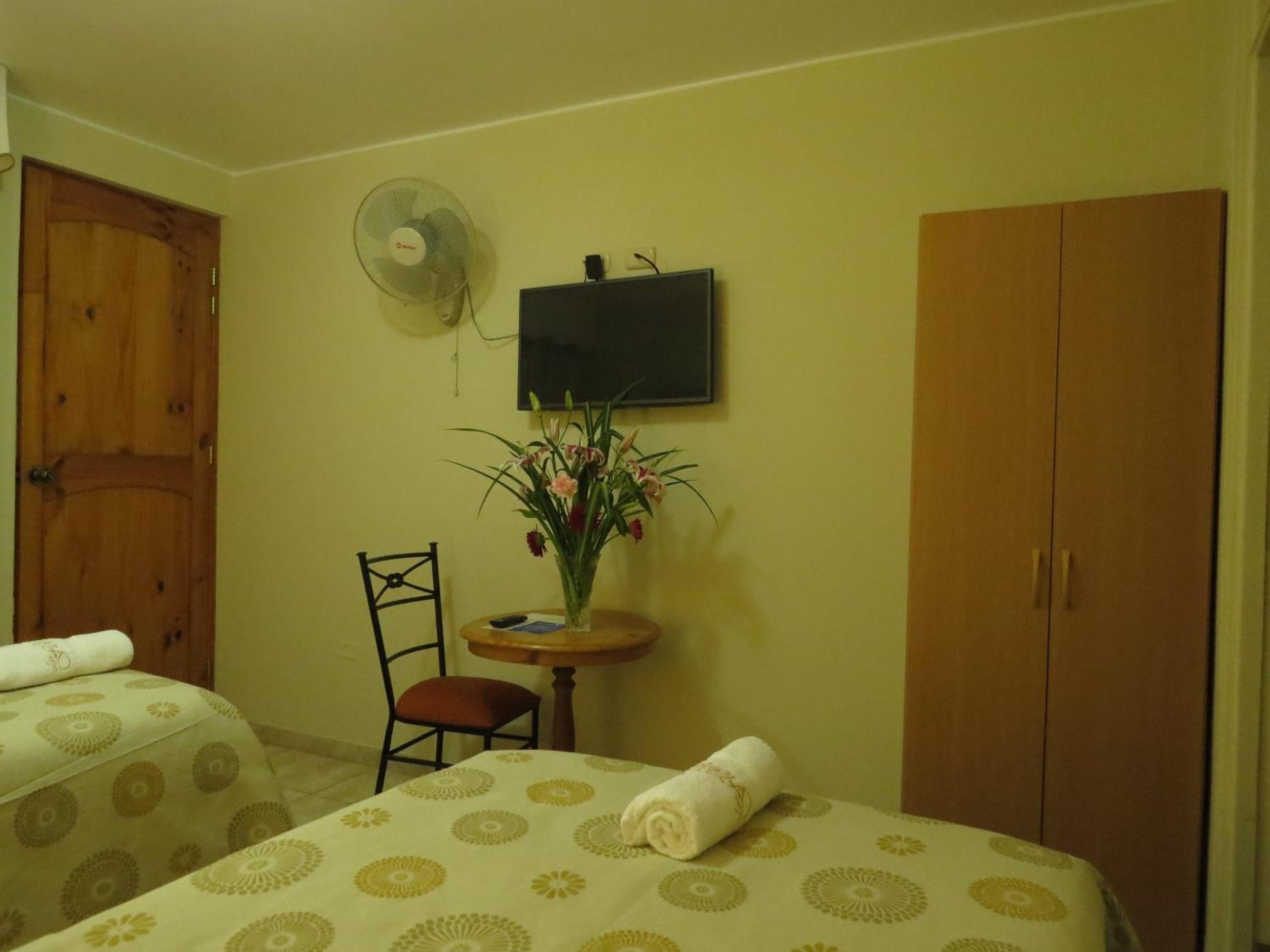 Standard Twin Room photo 3