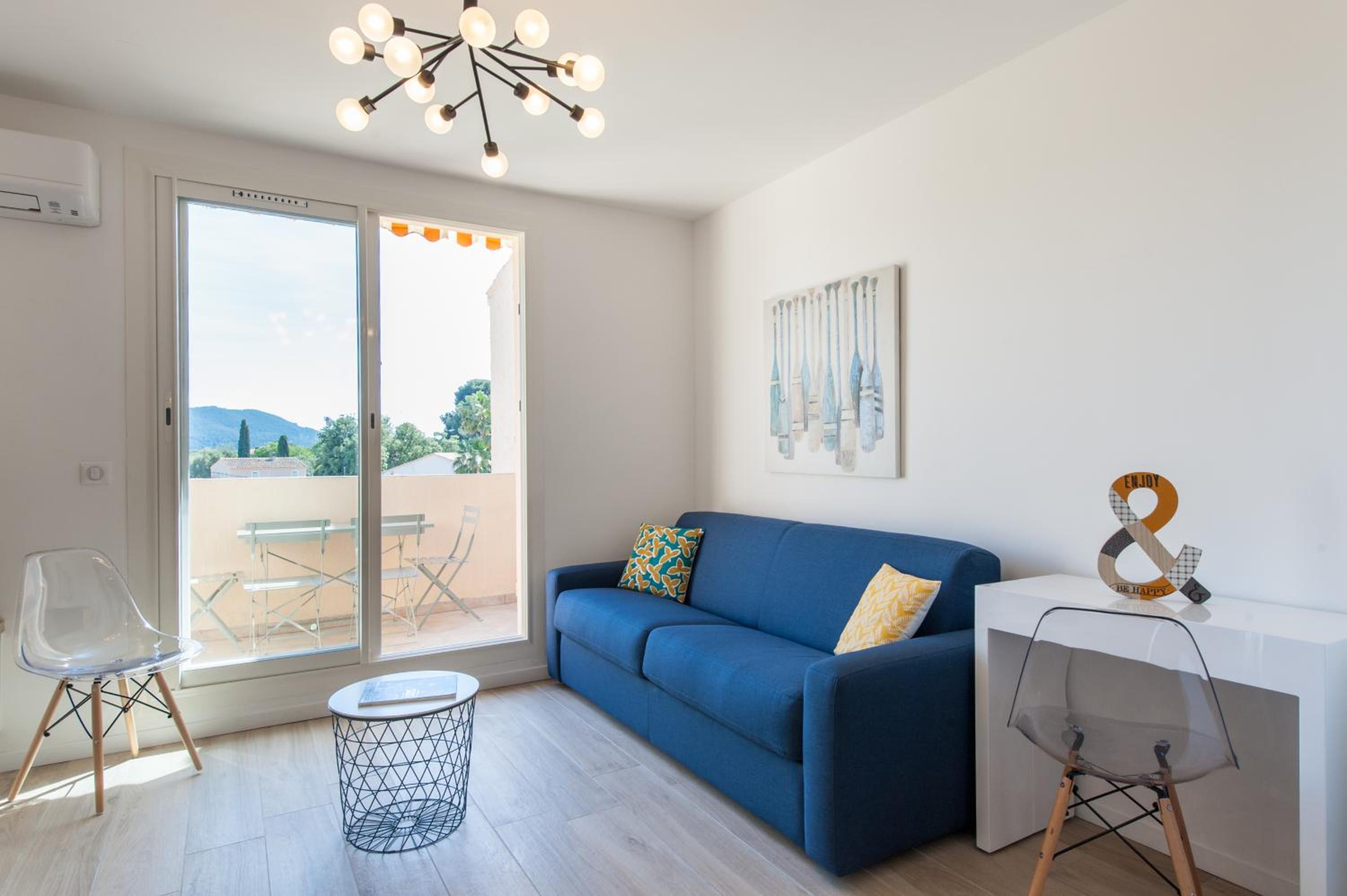 Superior Apartment photo 2