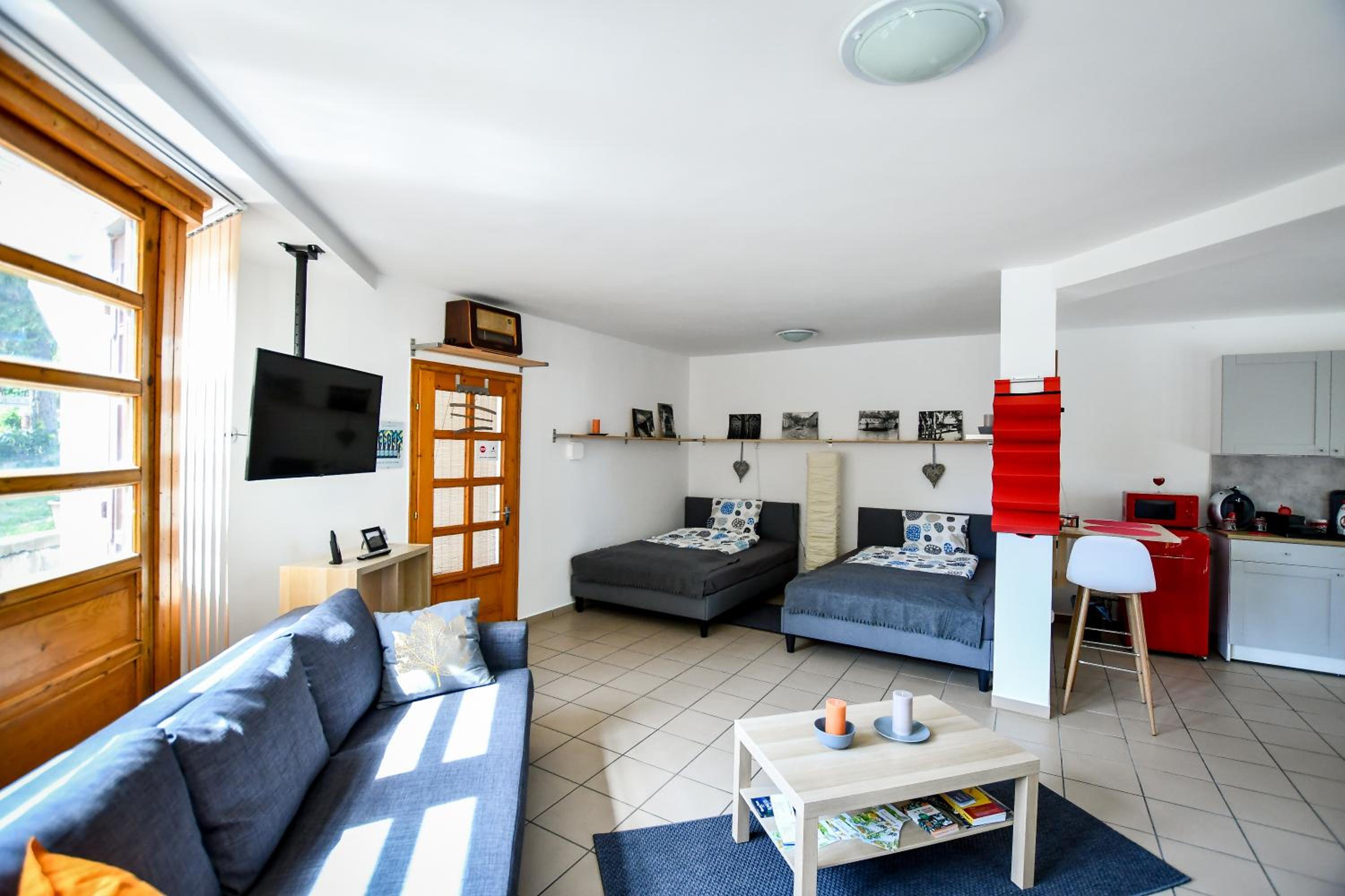 One-Bedroom Apartment - Photo 33