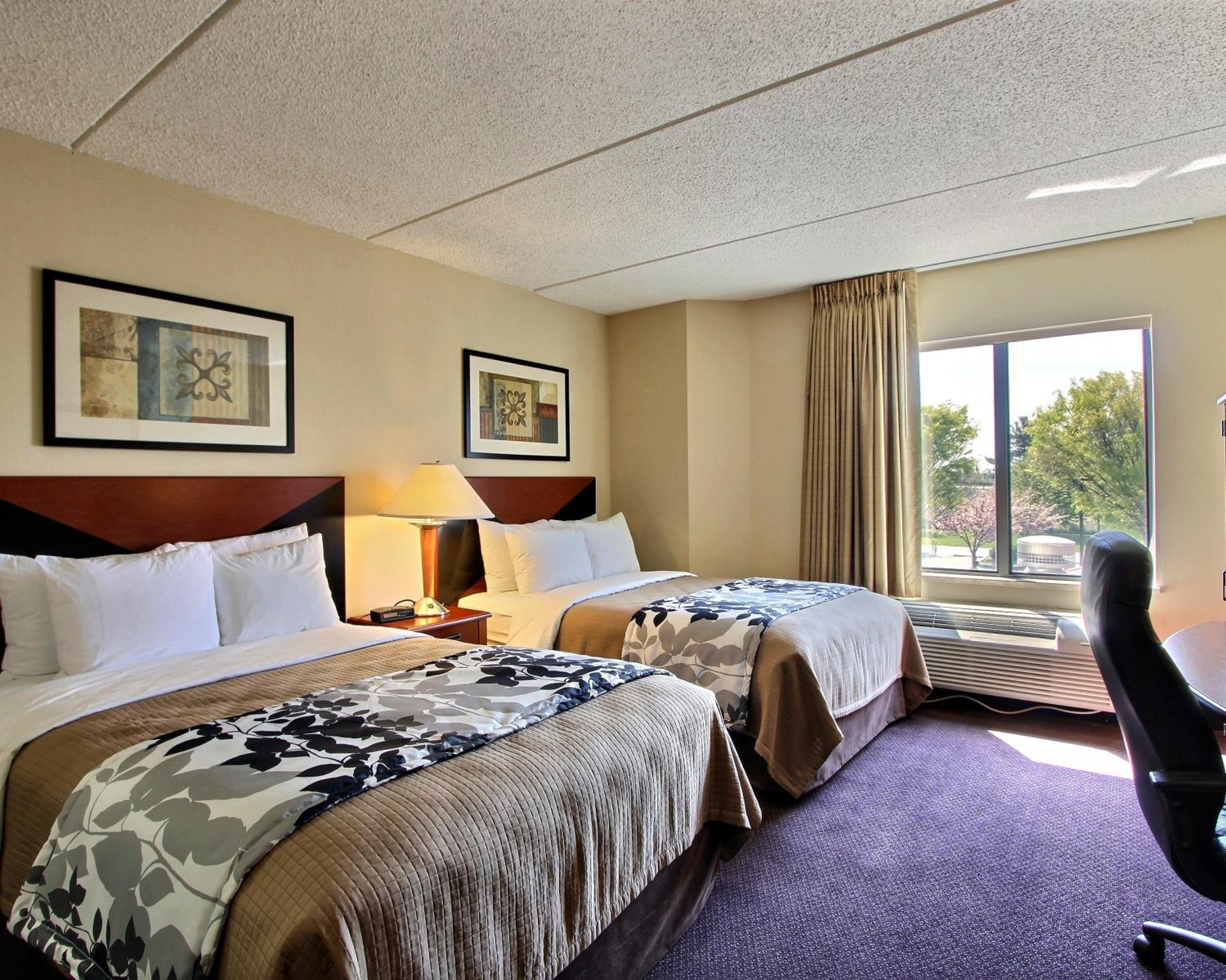Double Room with Two Double Beds - Non-Smoking - Photo 6
