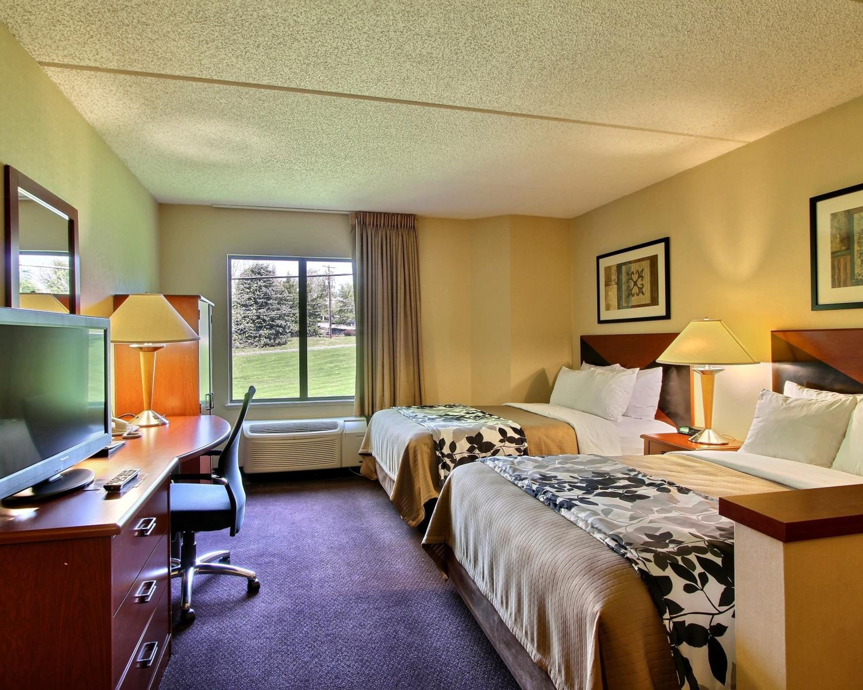 Double Room with Two Double Beds - Non-Smoking - Photo 9