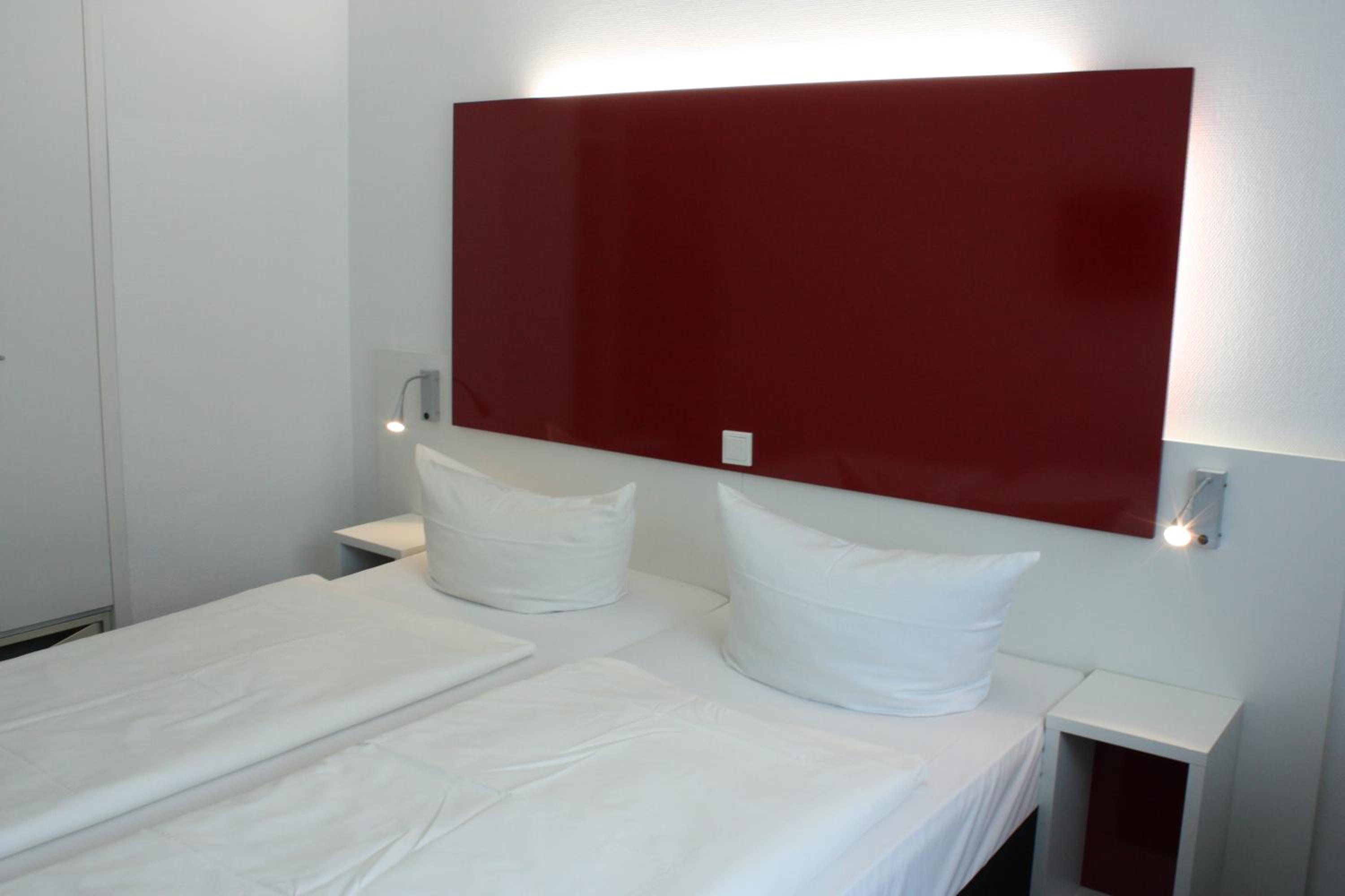 Double Room - Photo 4