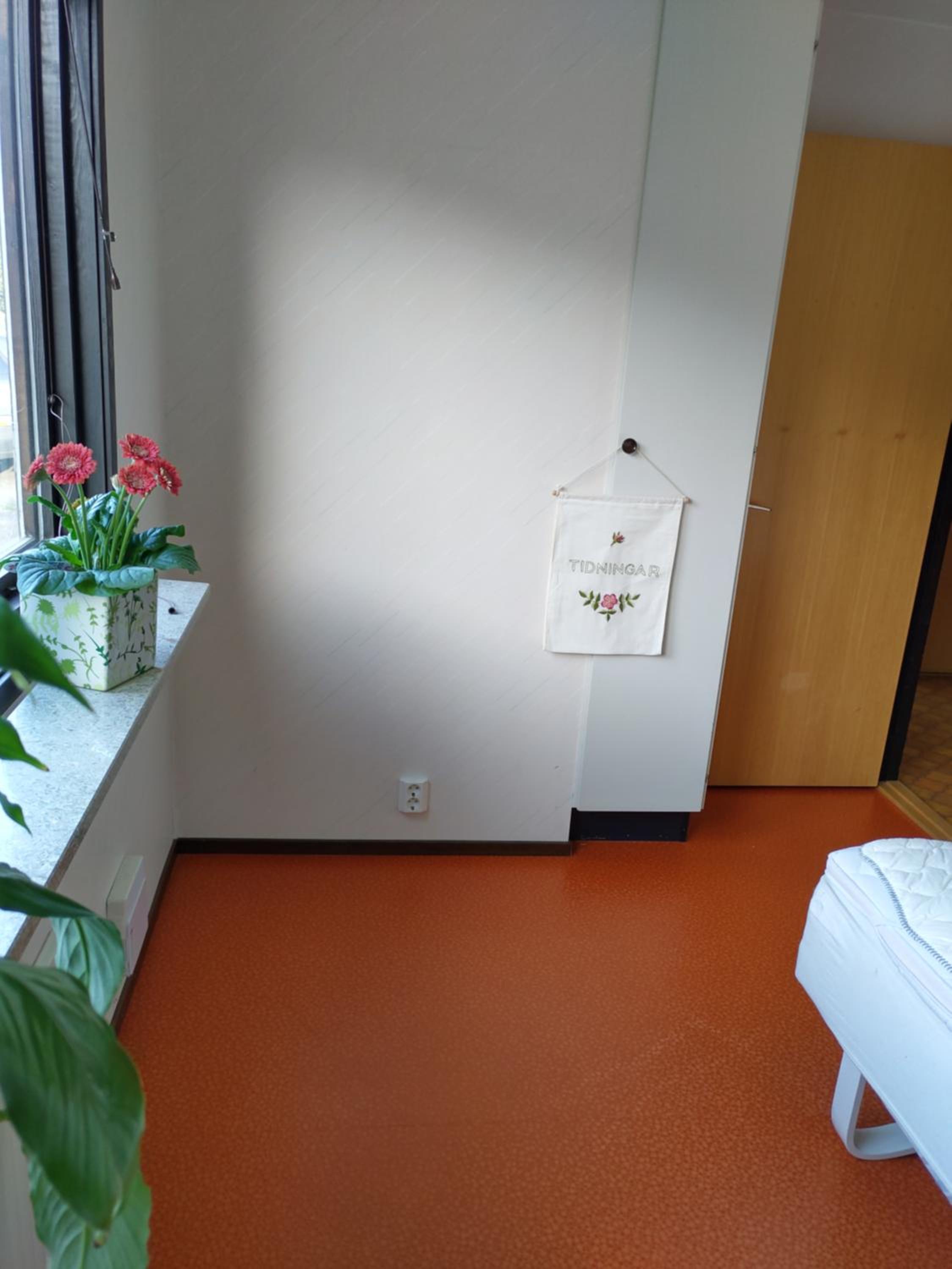Three-Bedroom House - Photo 11