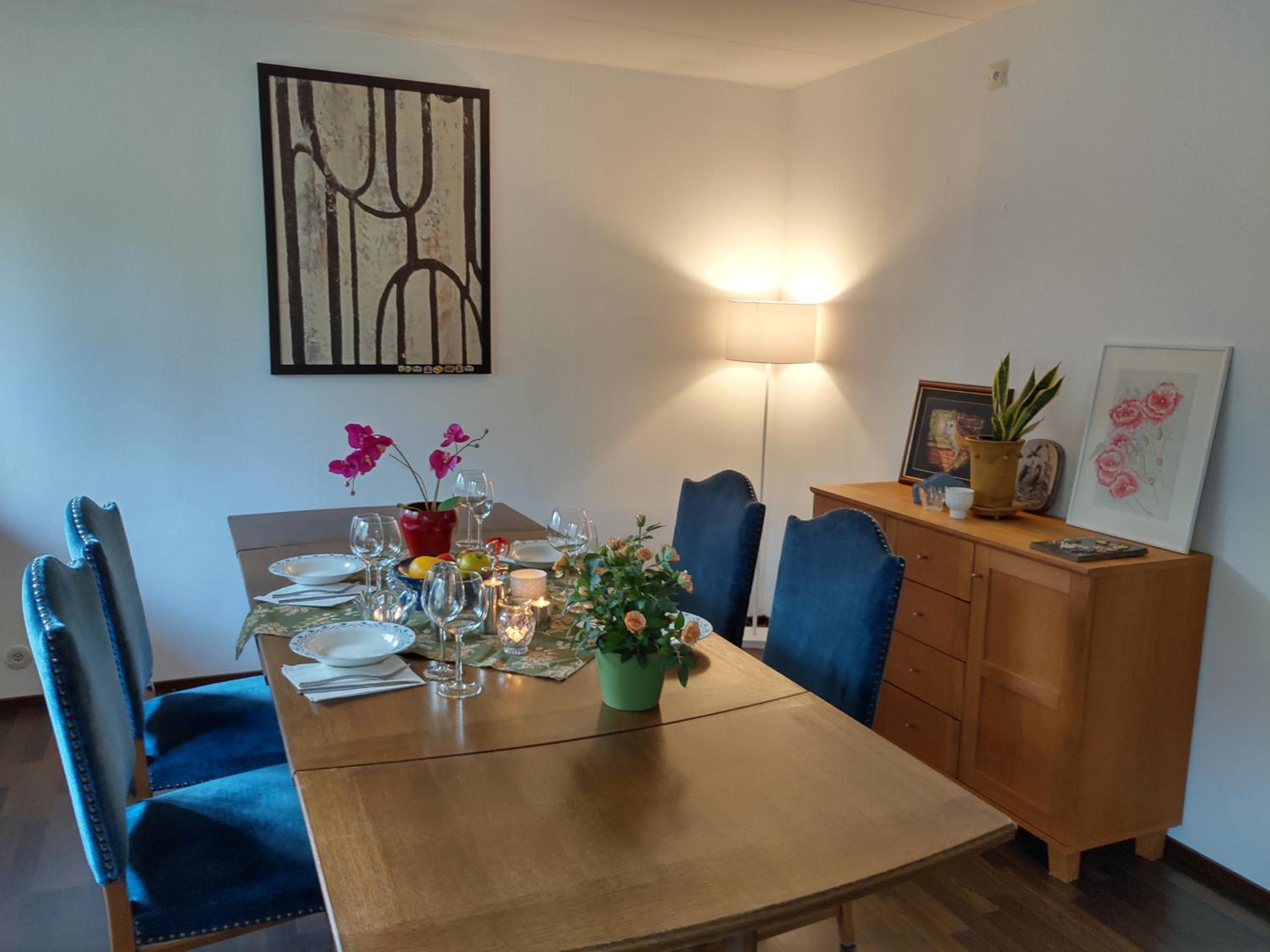 Three-Bedroom House - Photo 9