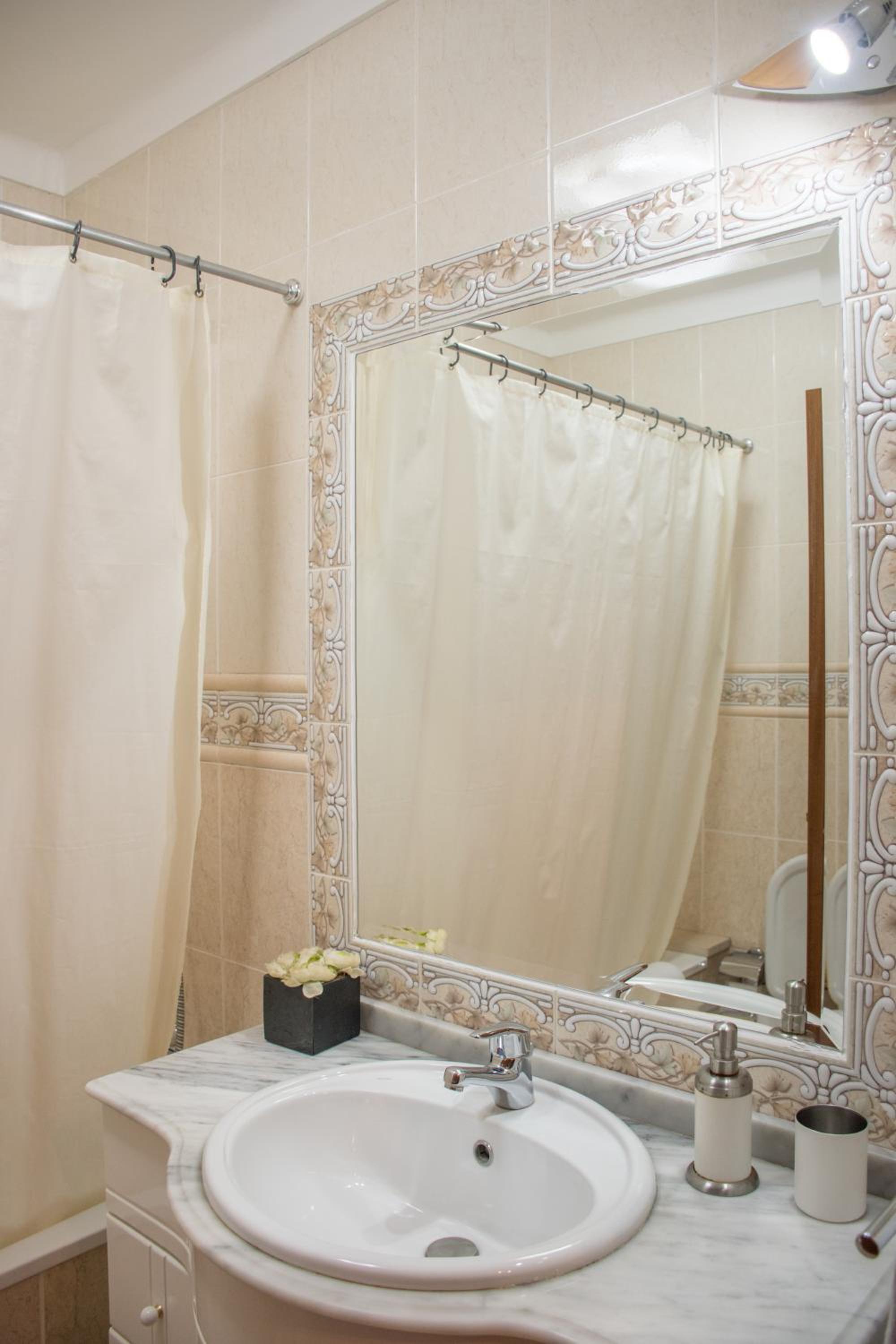 Two-Bedroom Apartment - Photo 8