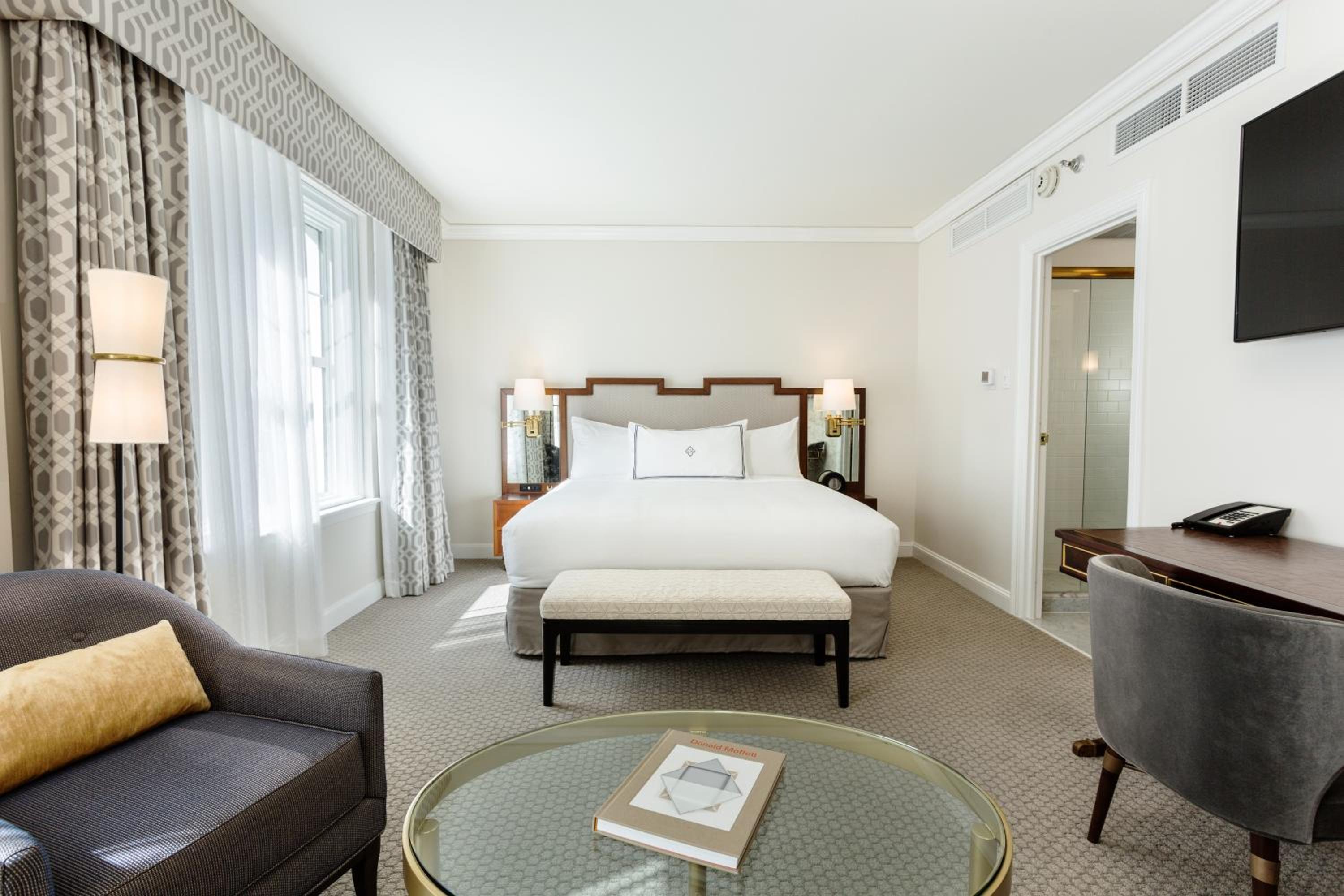 Deluxe King Room at The Lancaster Hotel in Houston
