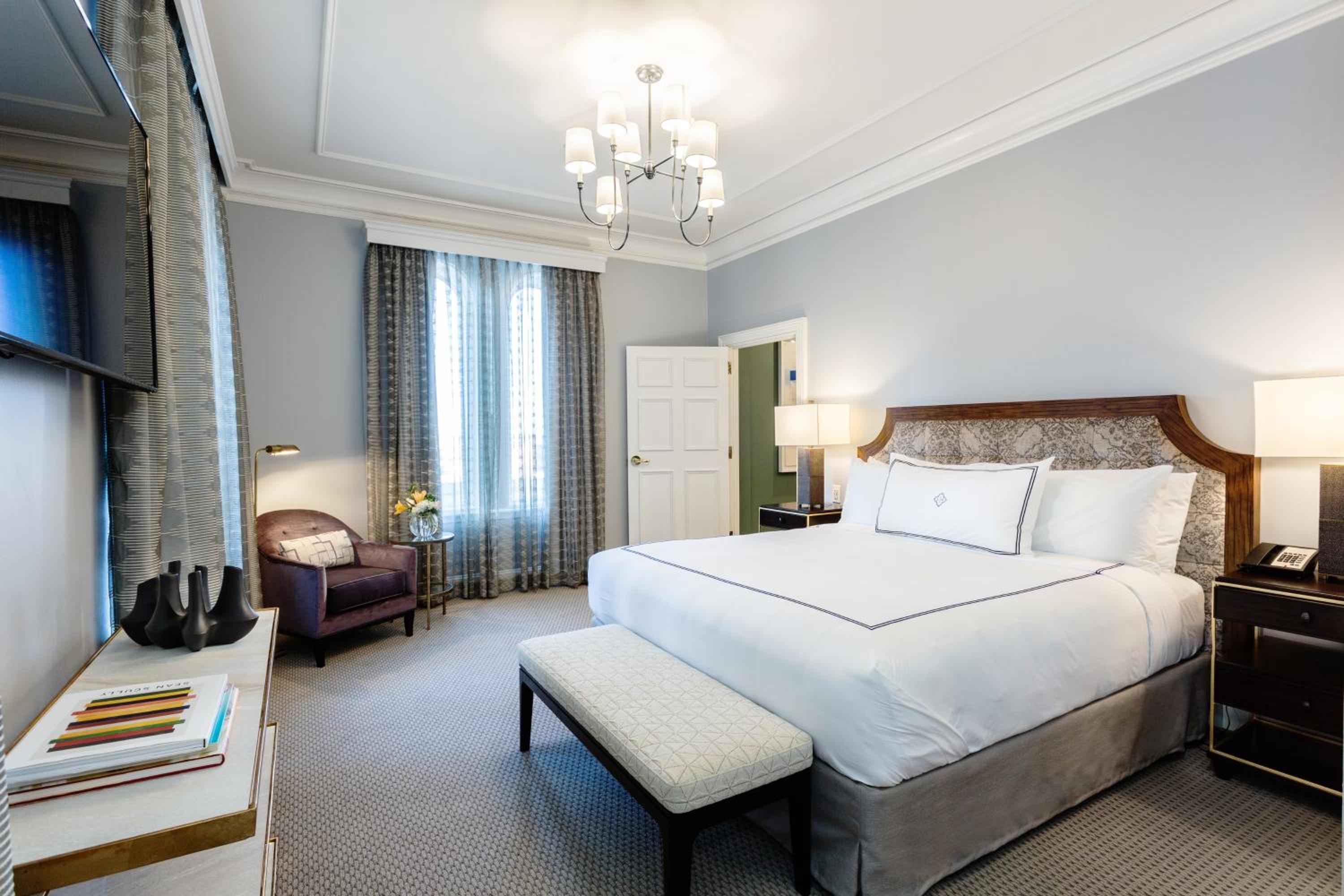 Executive Penthouse Suite - Photo 4