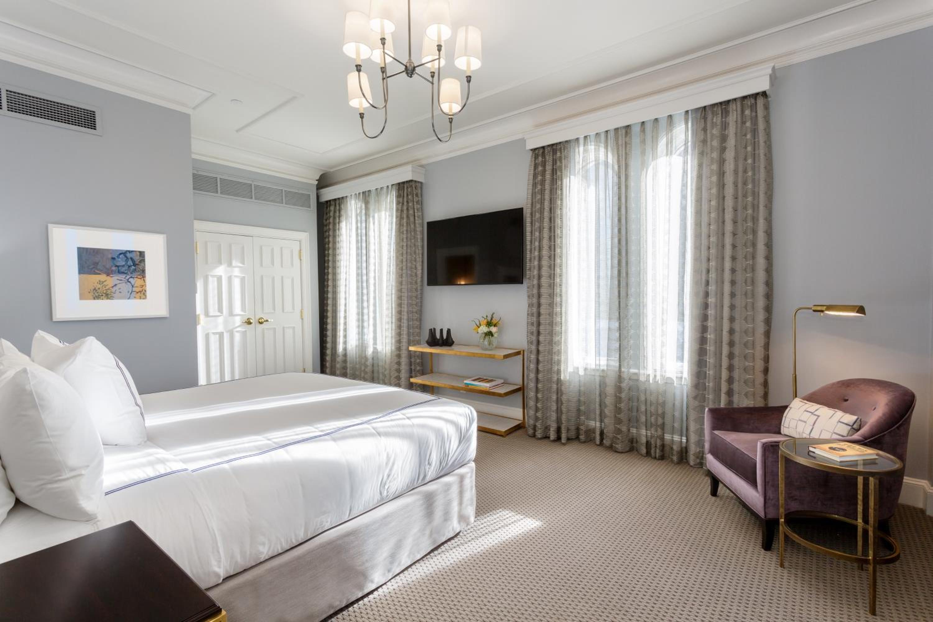 Executive Penthouse Suite - Photo 3