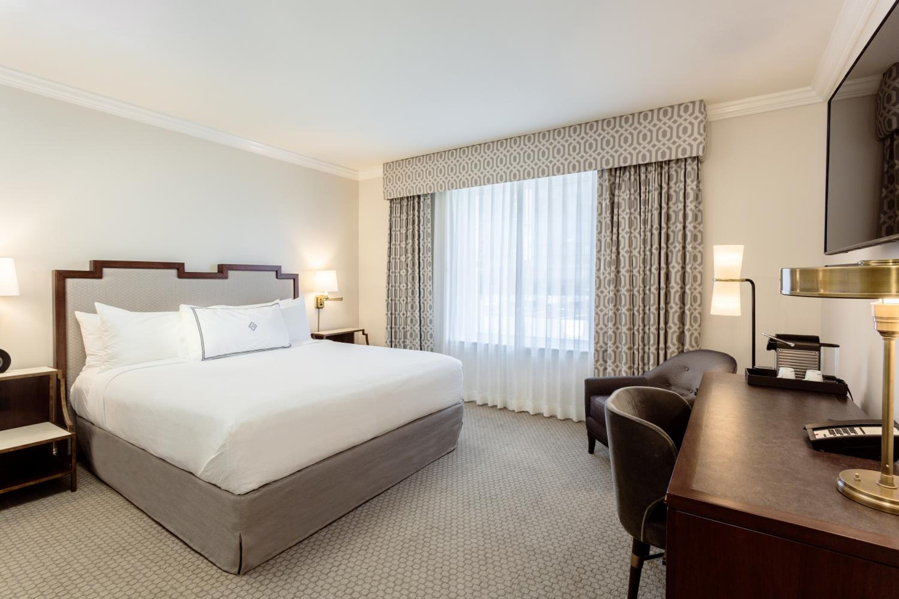 Classic King Room - Photo 3