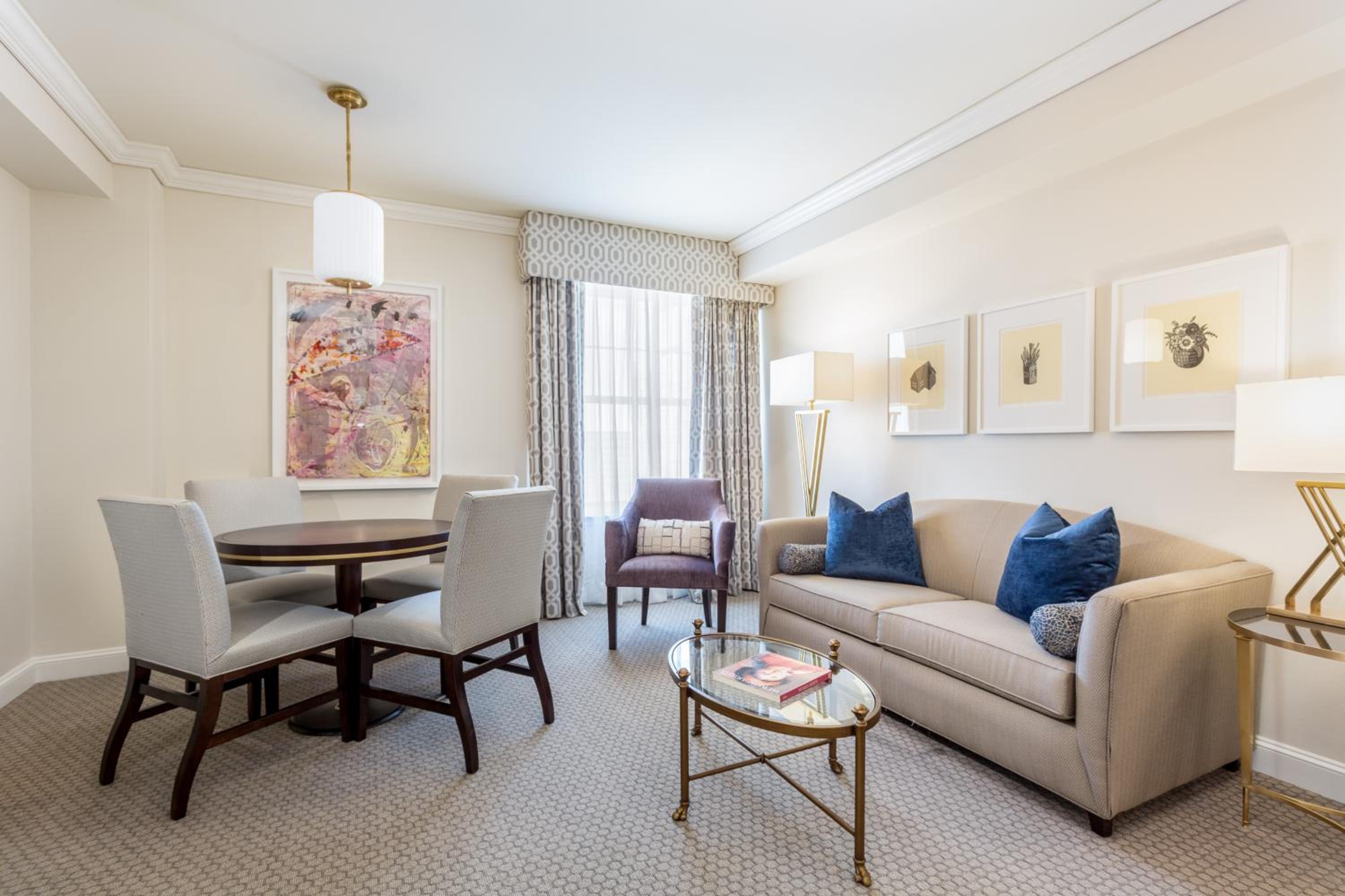 One-Bedroom Corner Suite - Photo 1