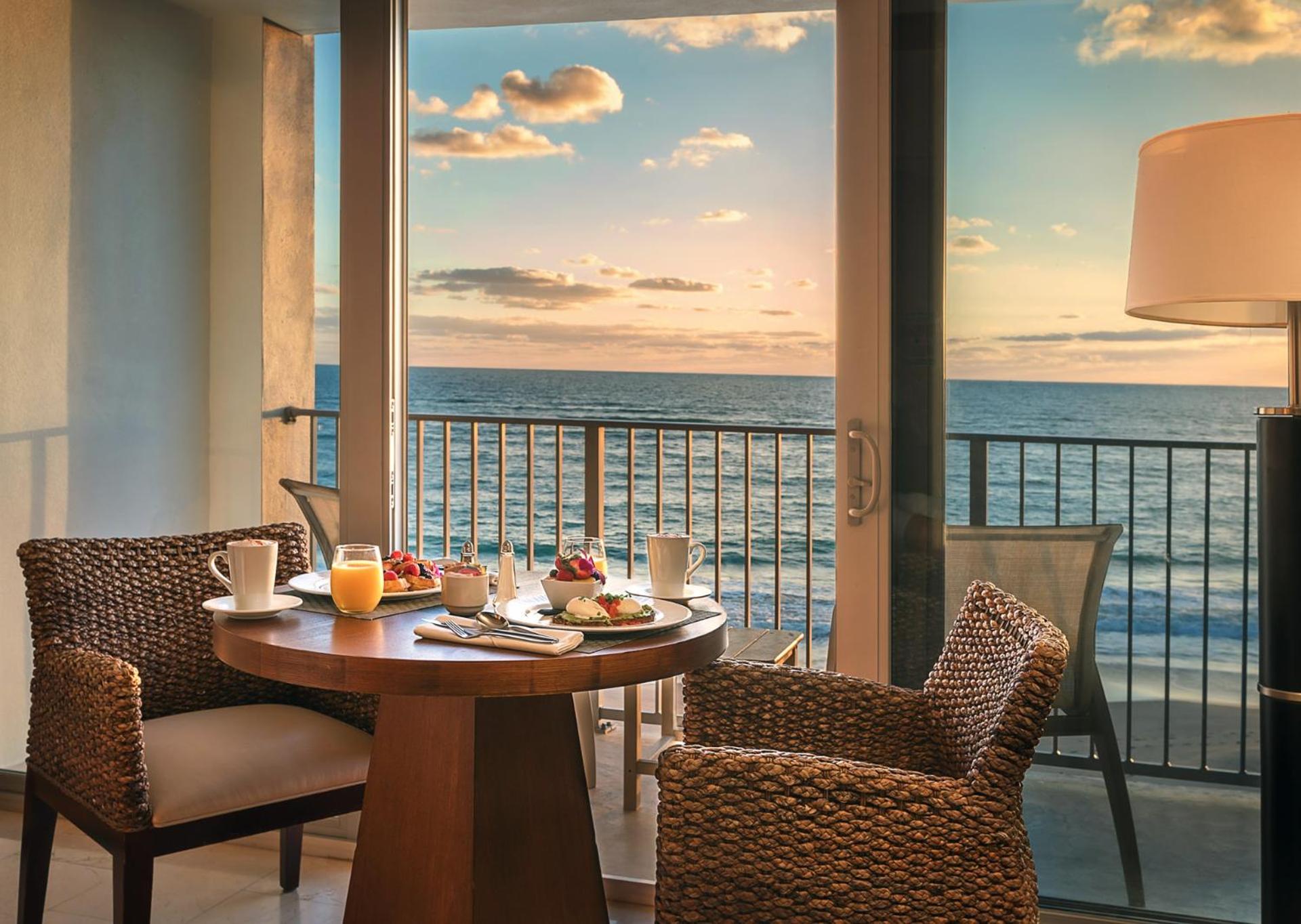 King Room - Ocean Front  - Photo 5