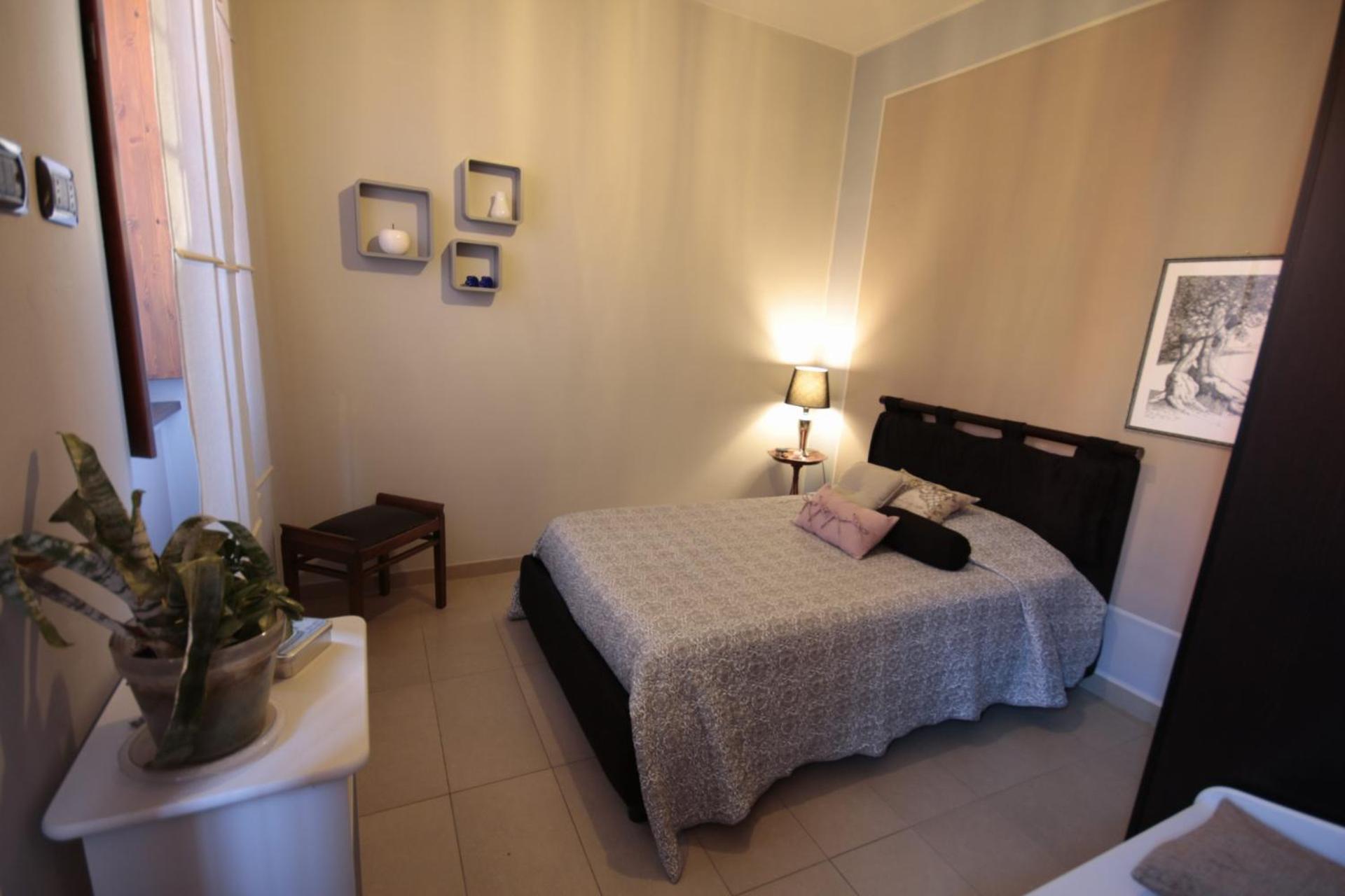 Standard Single Room with Shared Bathroom photo 2