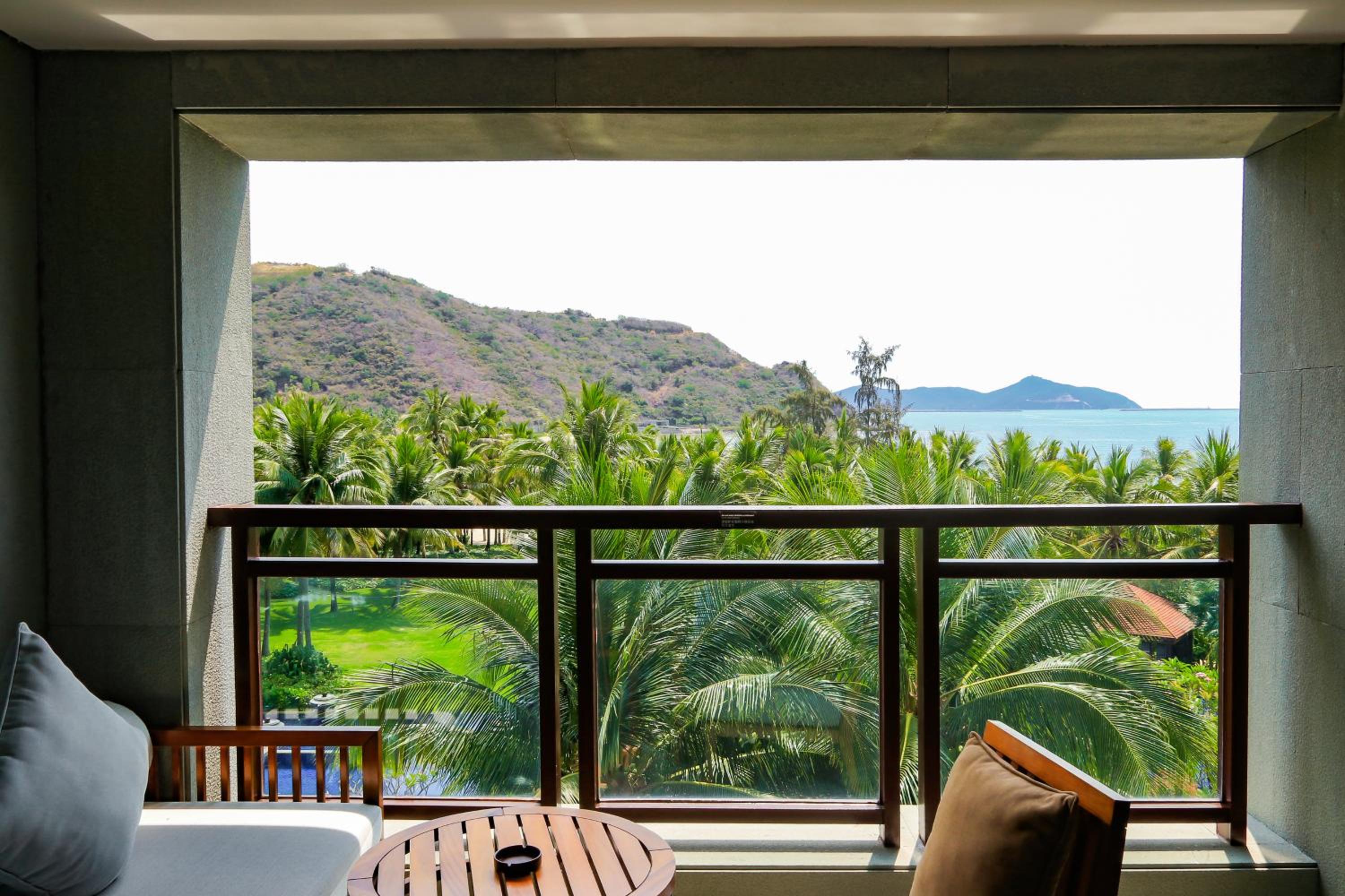 Superior Ocean View Room(Need to make appointment 1 day in advance:  Complimentary daily 60 minutes message for one person only) - Photo 2