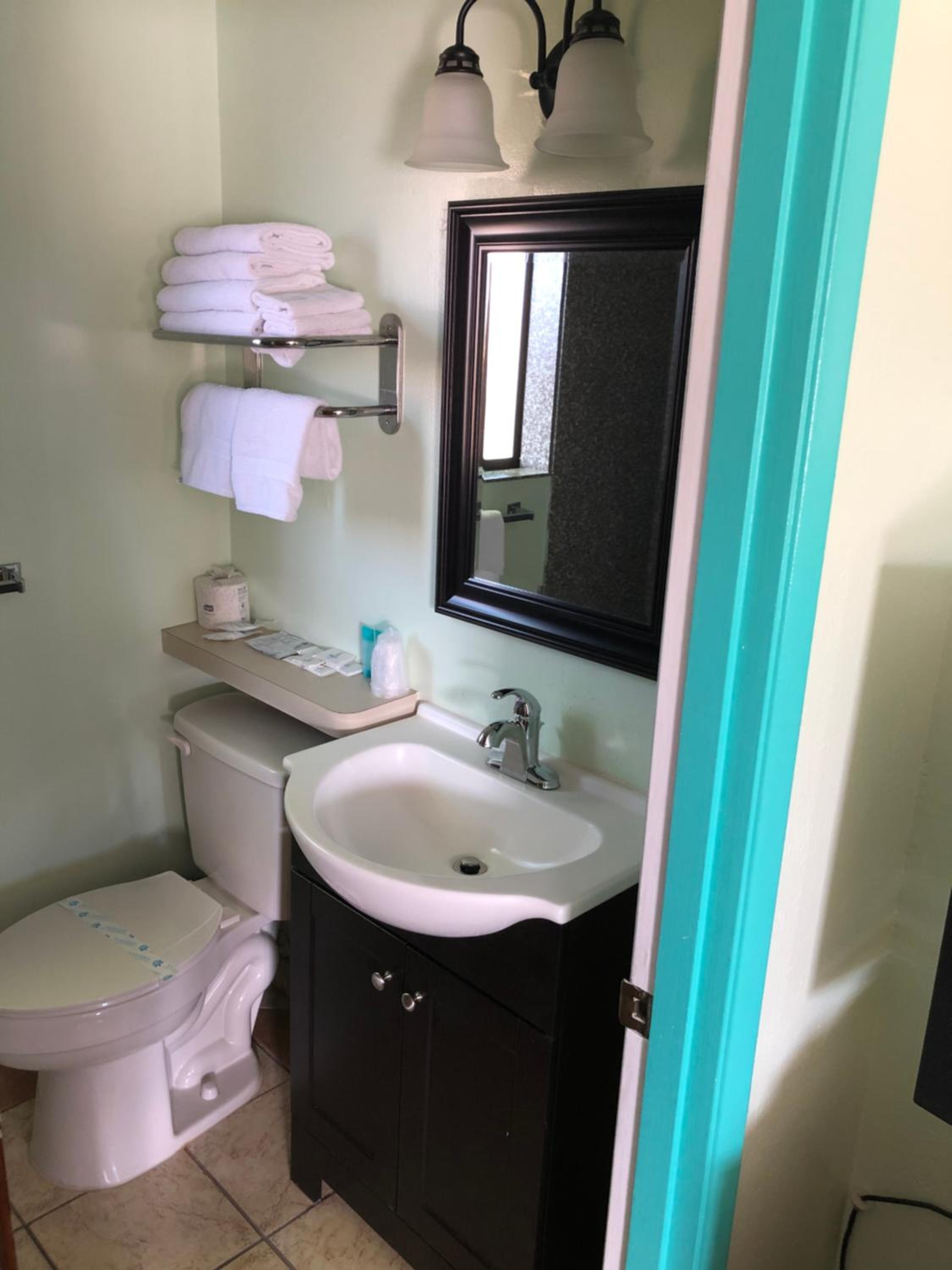 Double Room with Two Double Beds - Photo 6