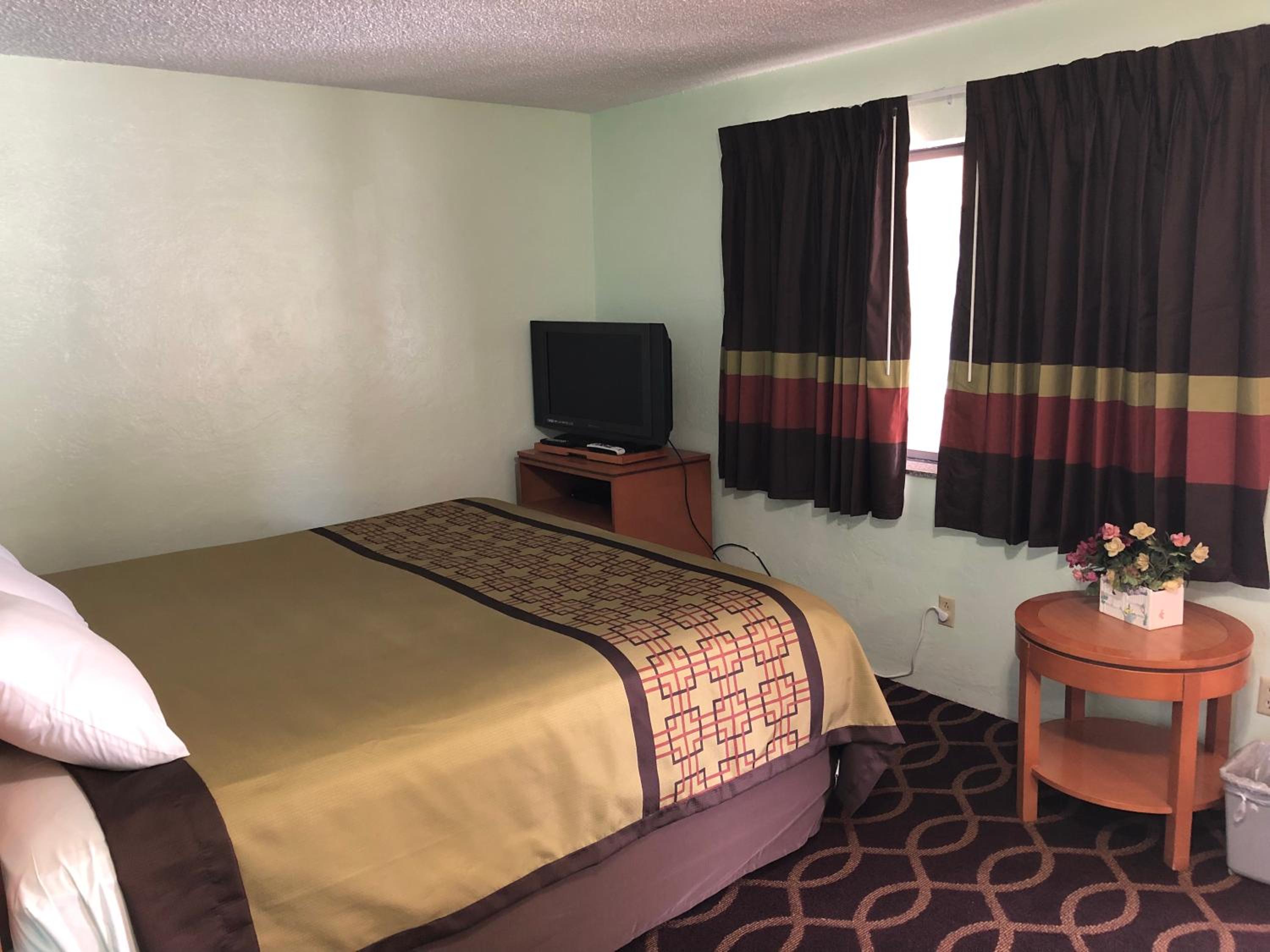 Family Two-Bedroom Suite - Photo 7