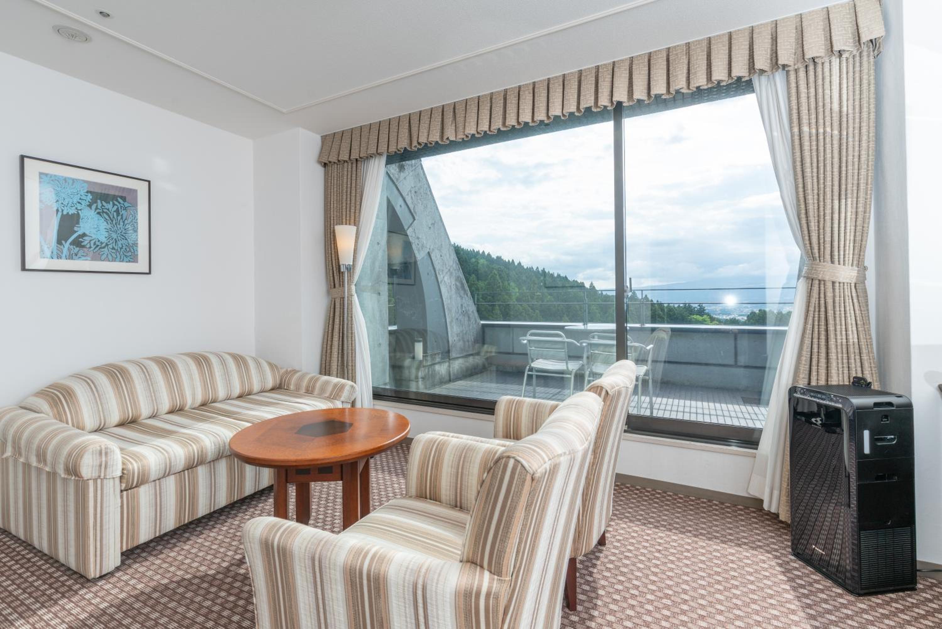 Junior Suite with Mt.Fuji View photo 3