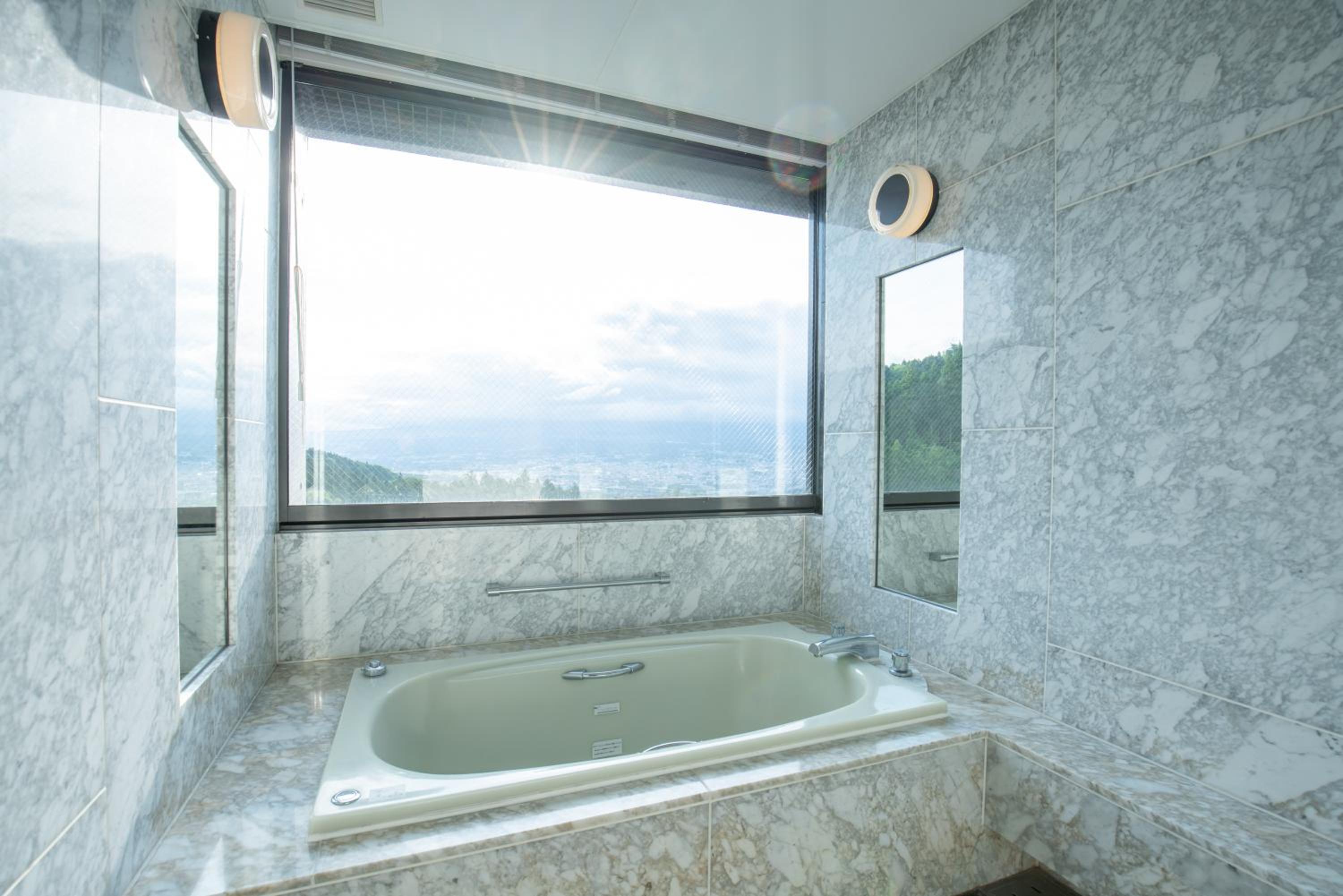 Deluxe Suite with Mt.Fuji View photo 2