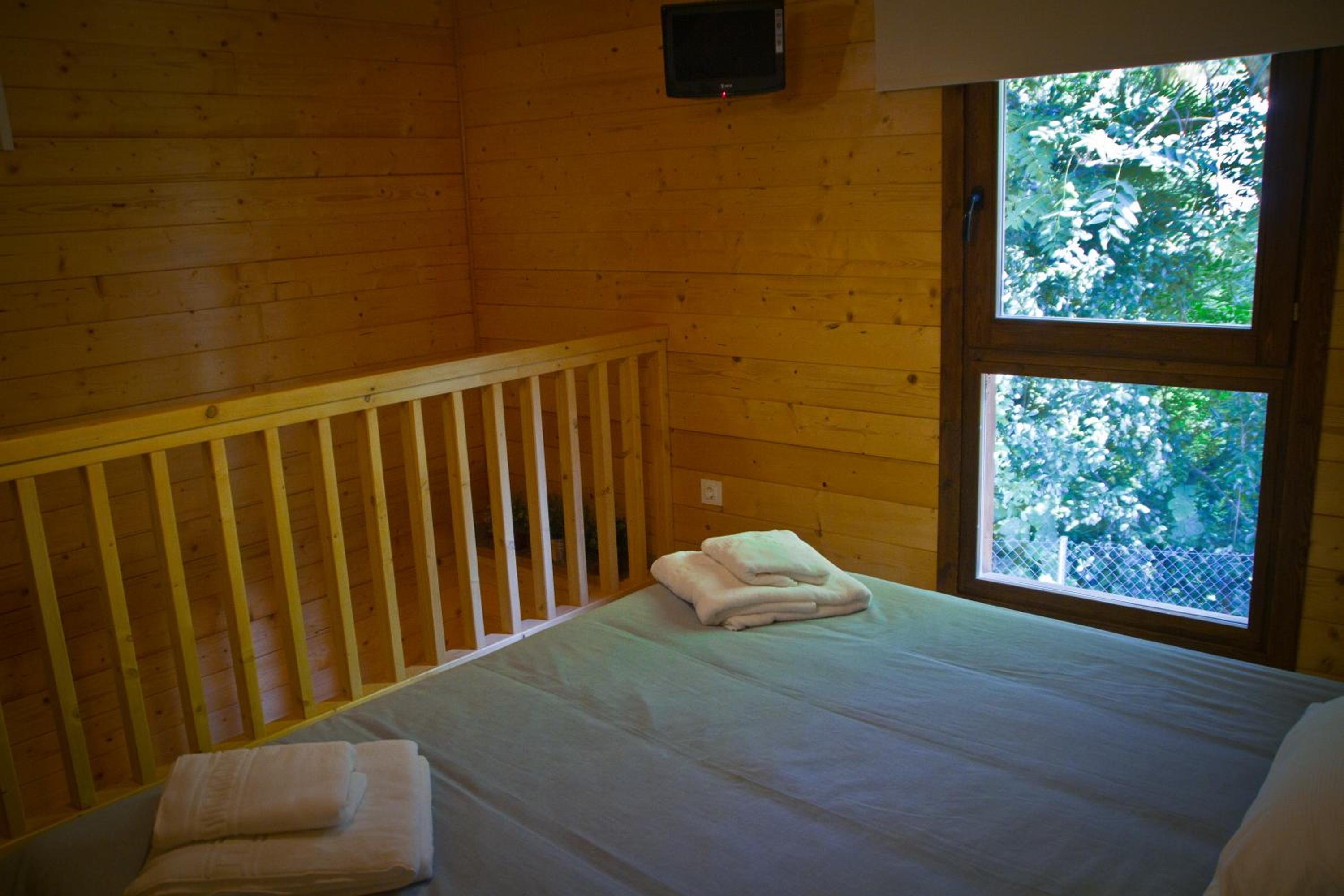 One-Bedroom Apartment with Private Garden photo 3