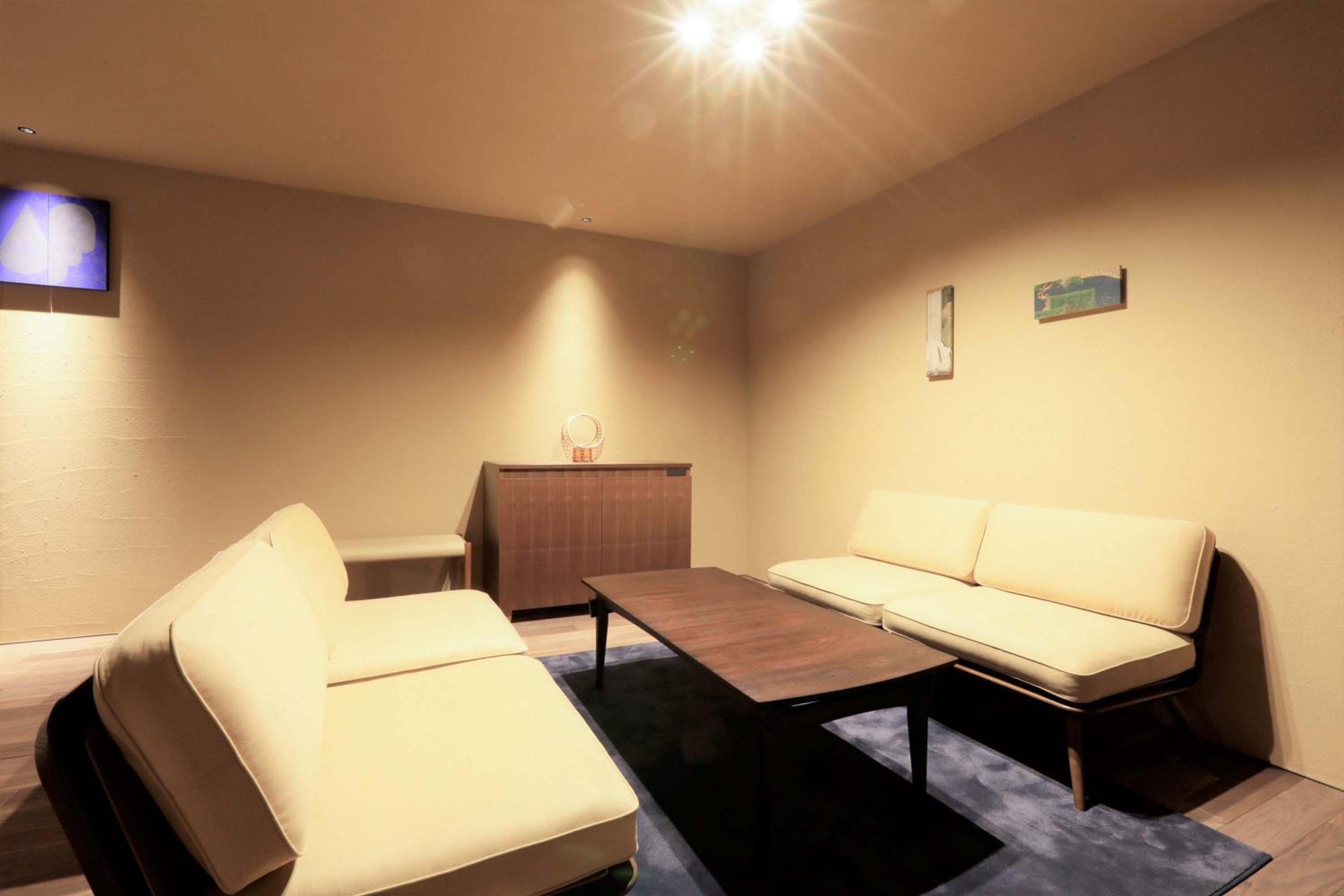 Deluxe King Room with Courtyard View(Annex) photo 1
