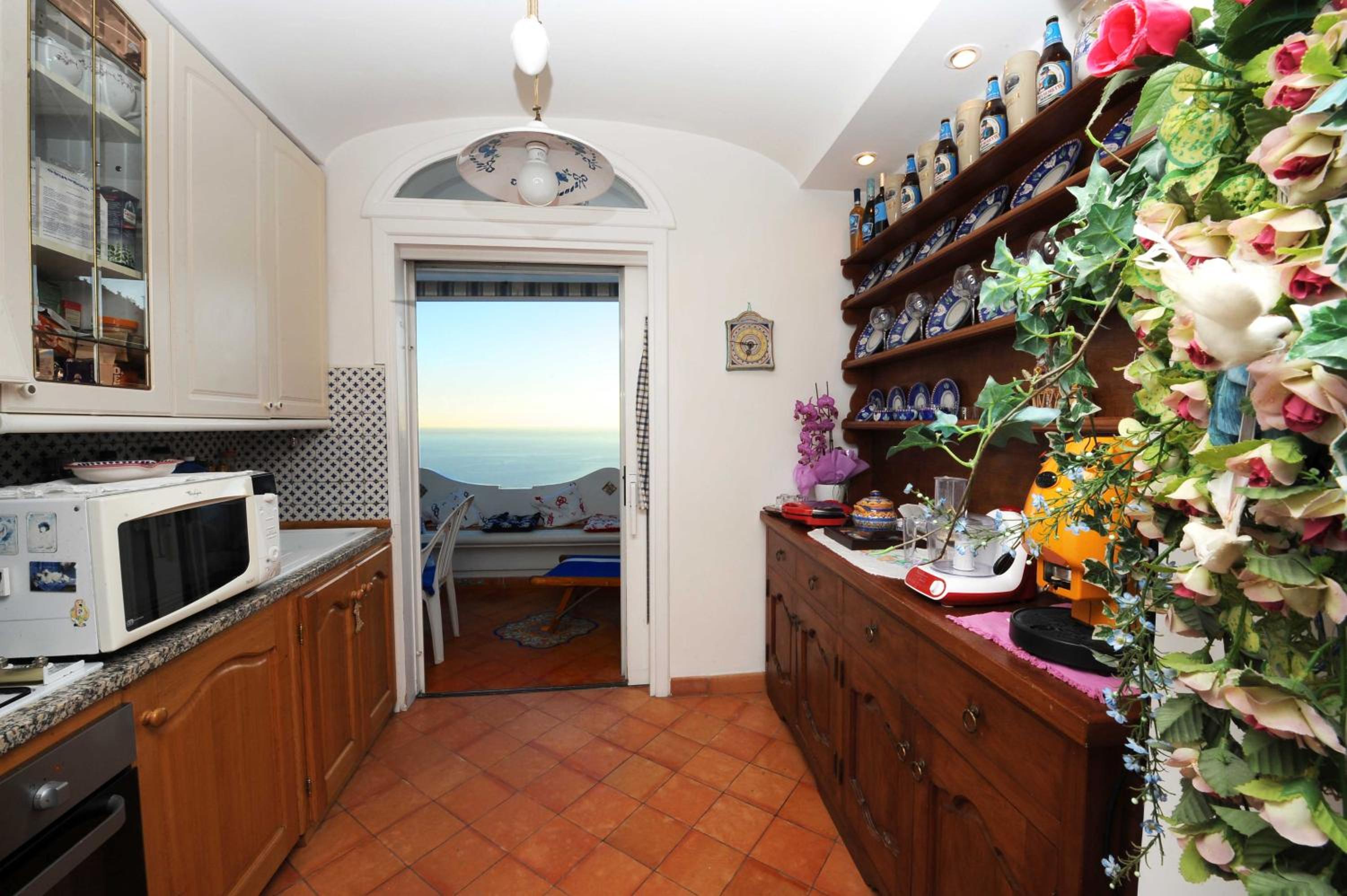 Two-Bedroom House - Photo 27
