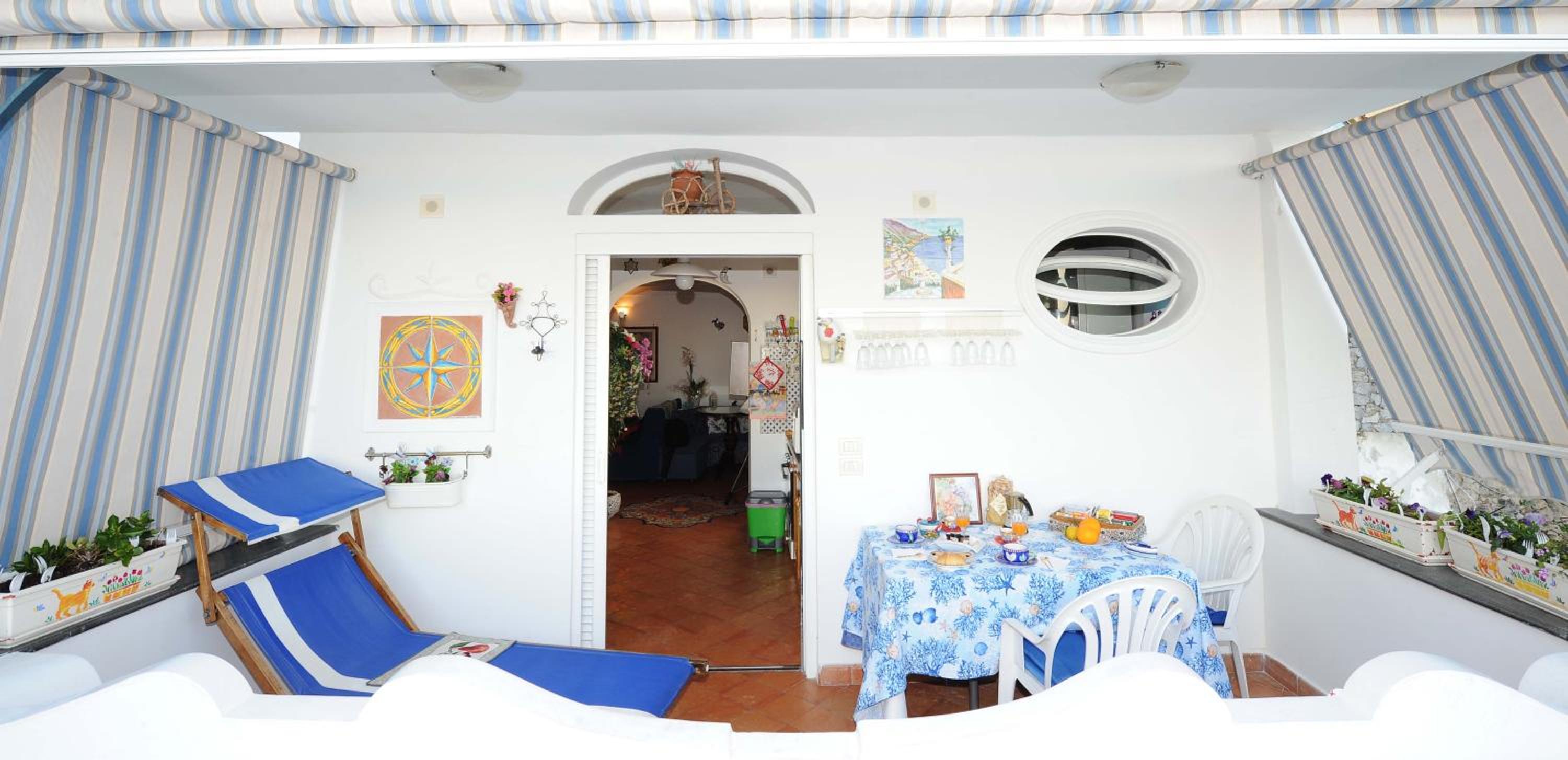 Two-Bedroom House - Photo 28