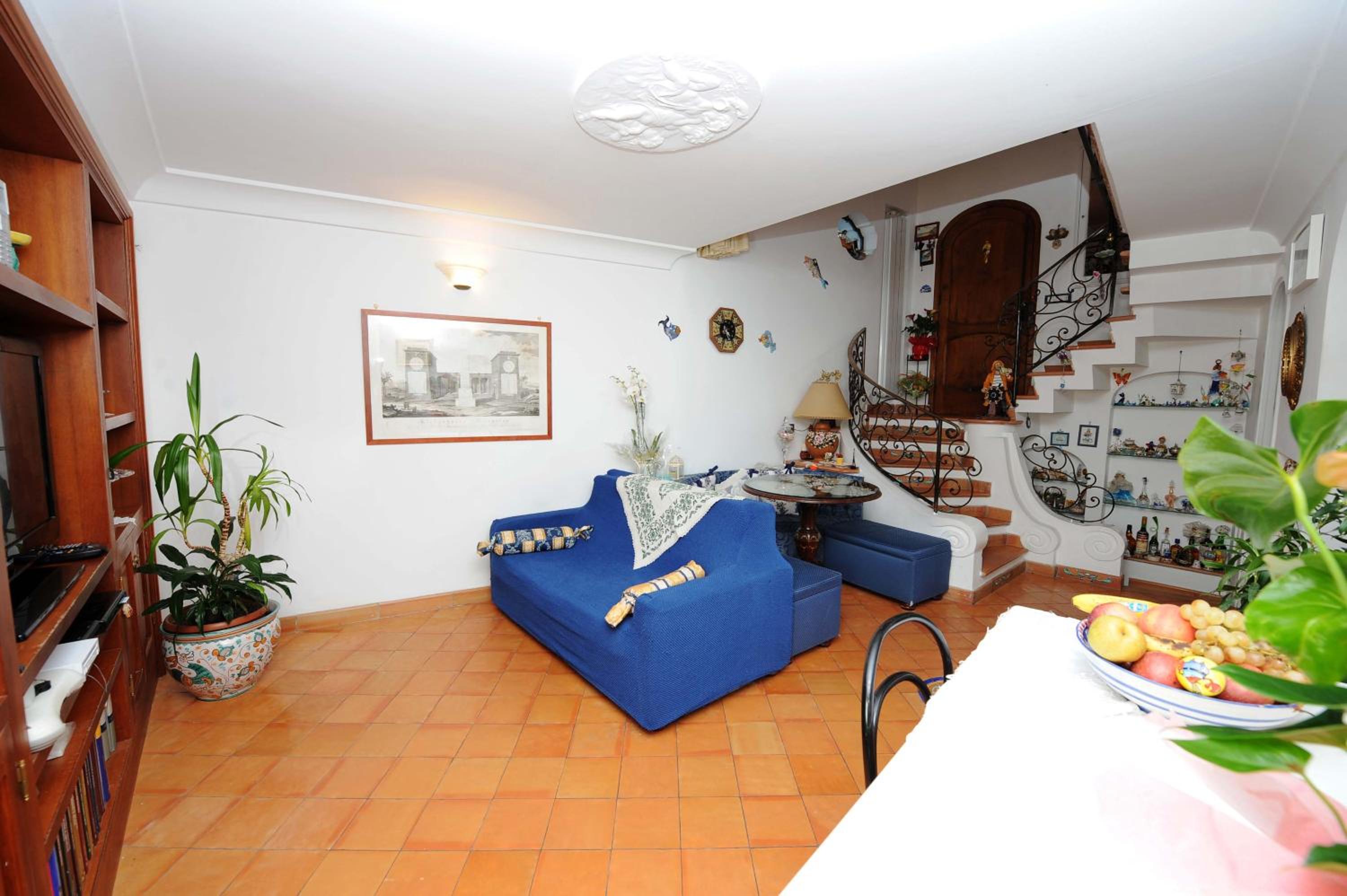 Two-Bedroom House - Photo 26