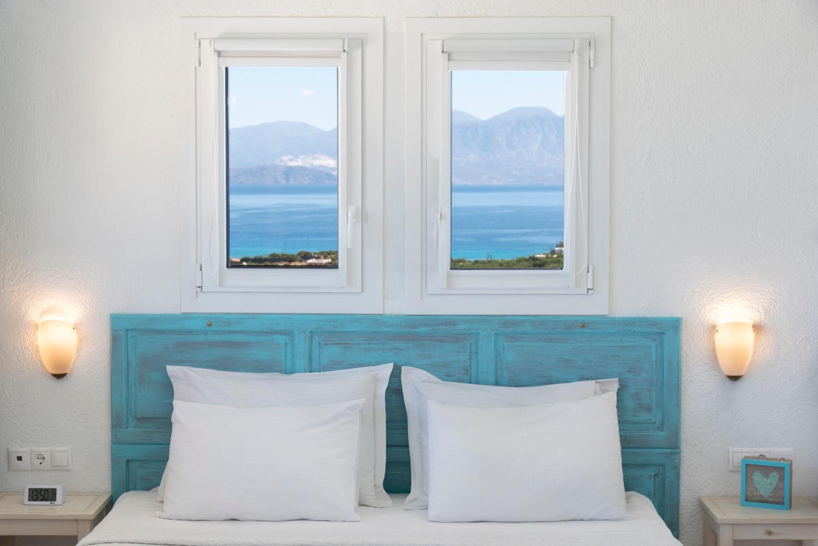 Deluxe Studio with Panoramic Sea View - Photo 5