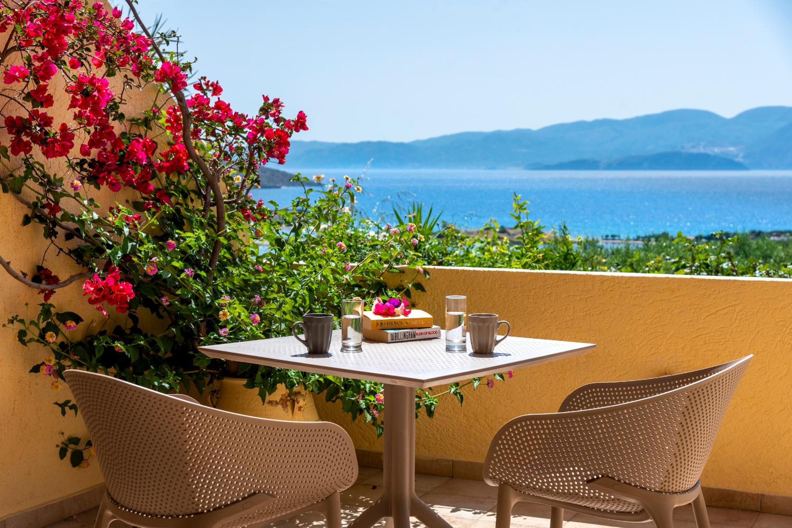 One Bedroom Apartment with Sea View - Photo 7