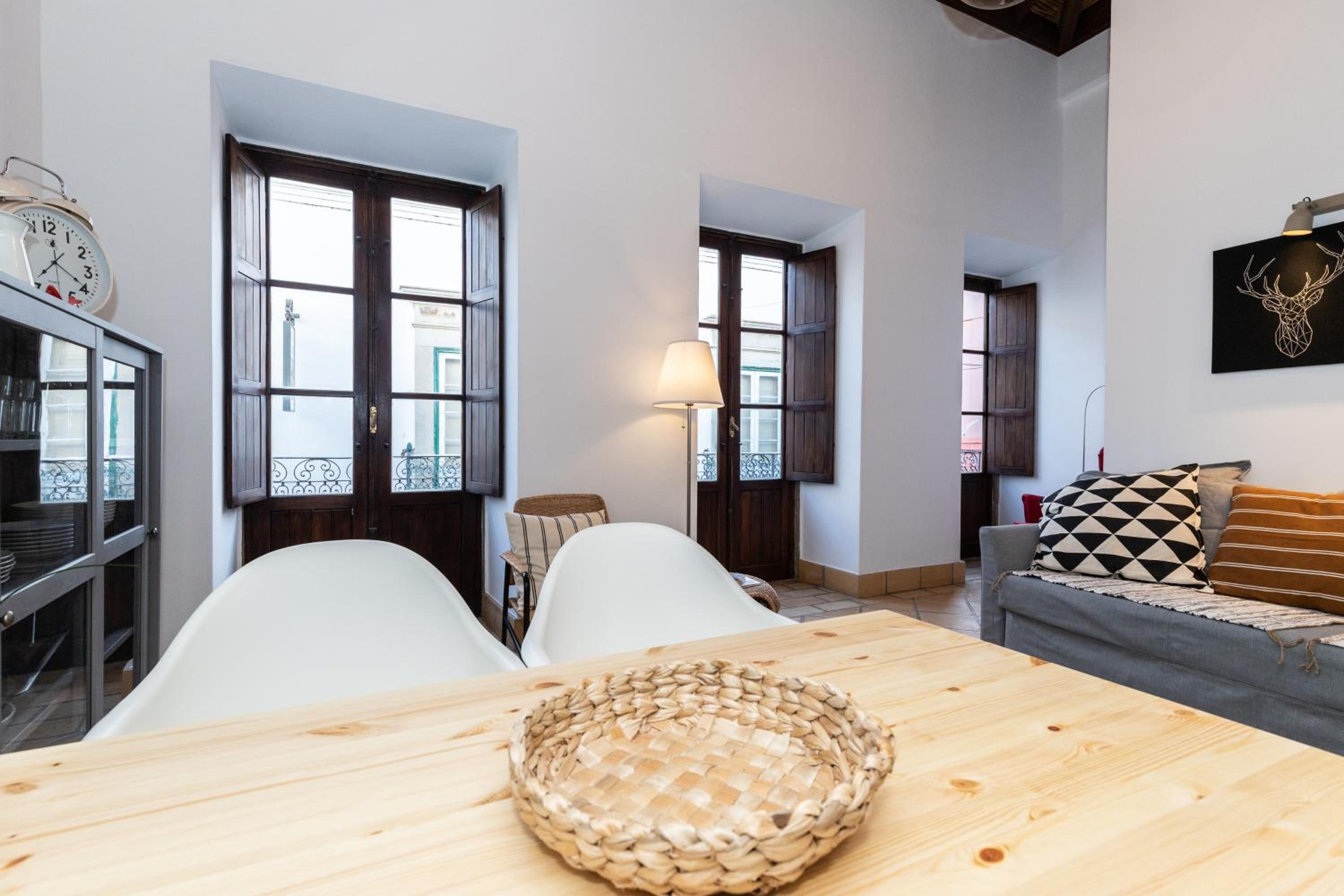 One-Bedroom Apartment - Photo 6