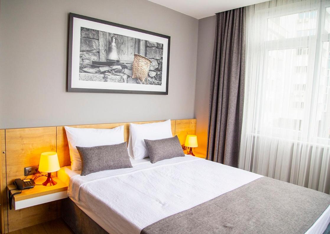 Double Room - Photo 2