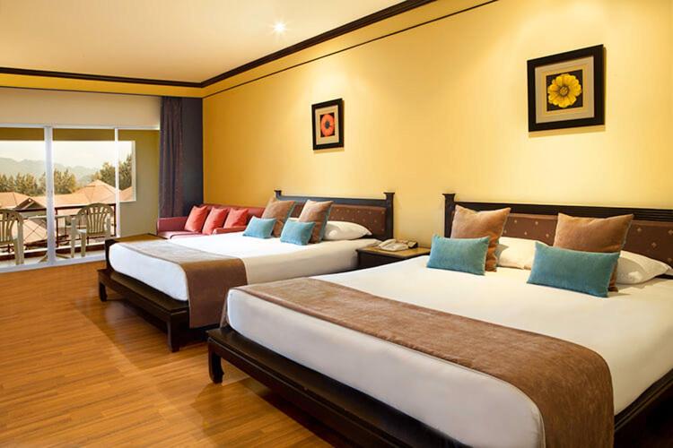 Deluxe King Room photo 2