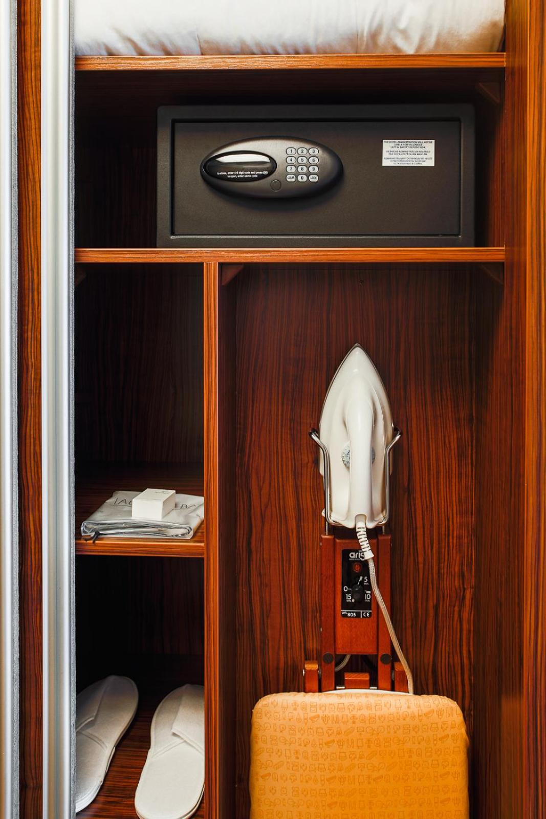 Superior Double or Twin Room - Photo 6