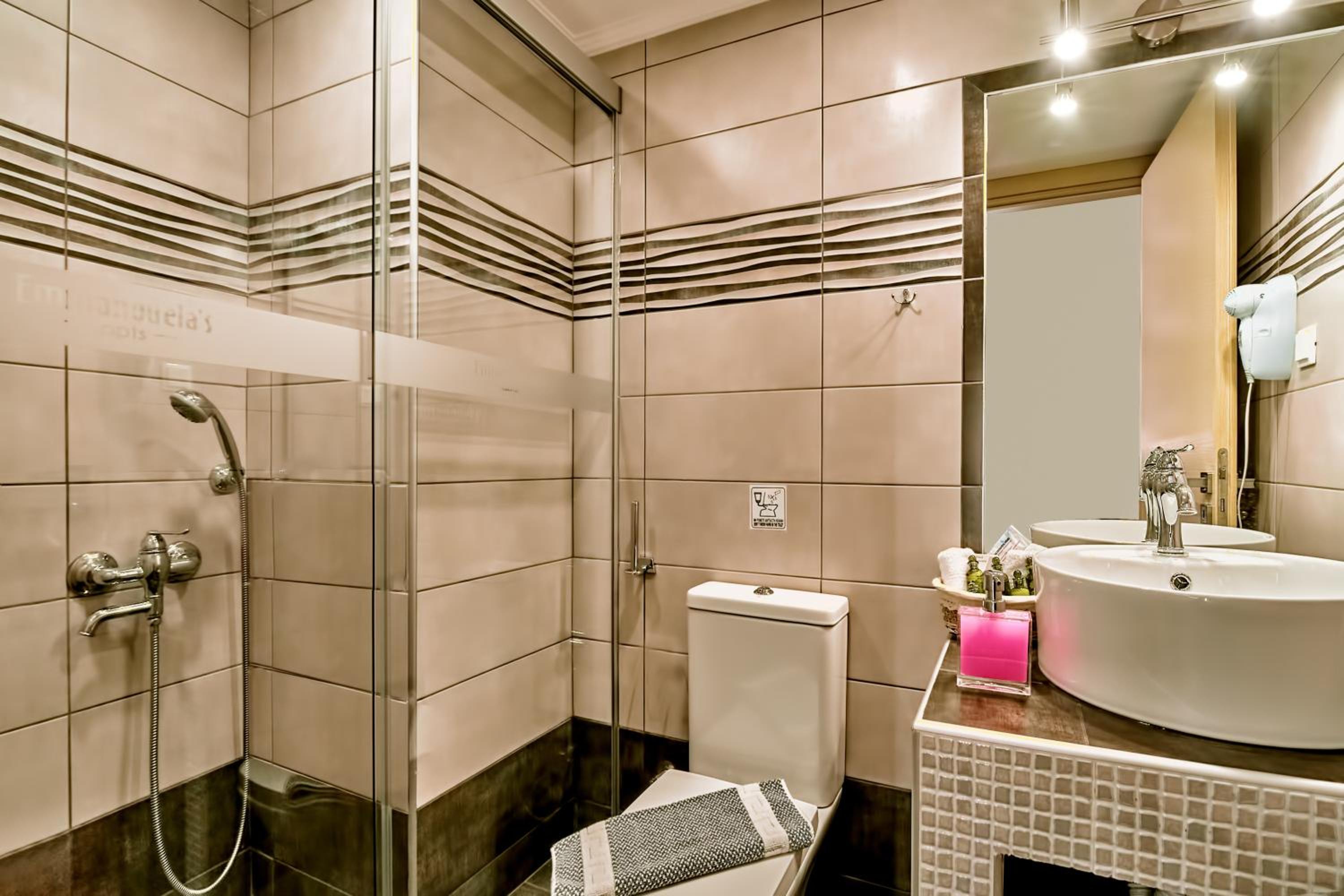 Apartment - Ground Floor photo 2