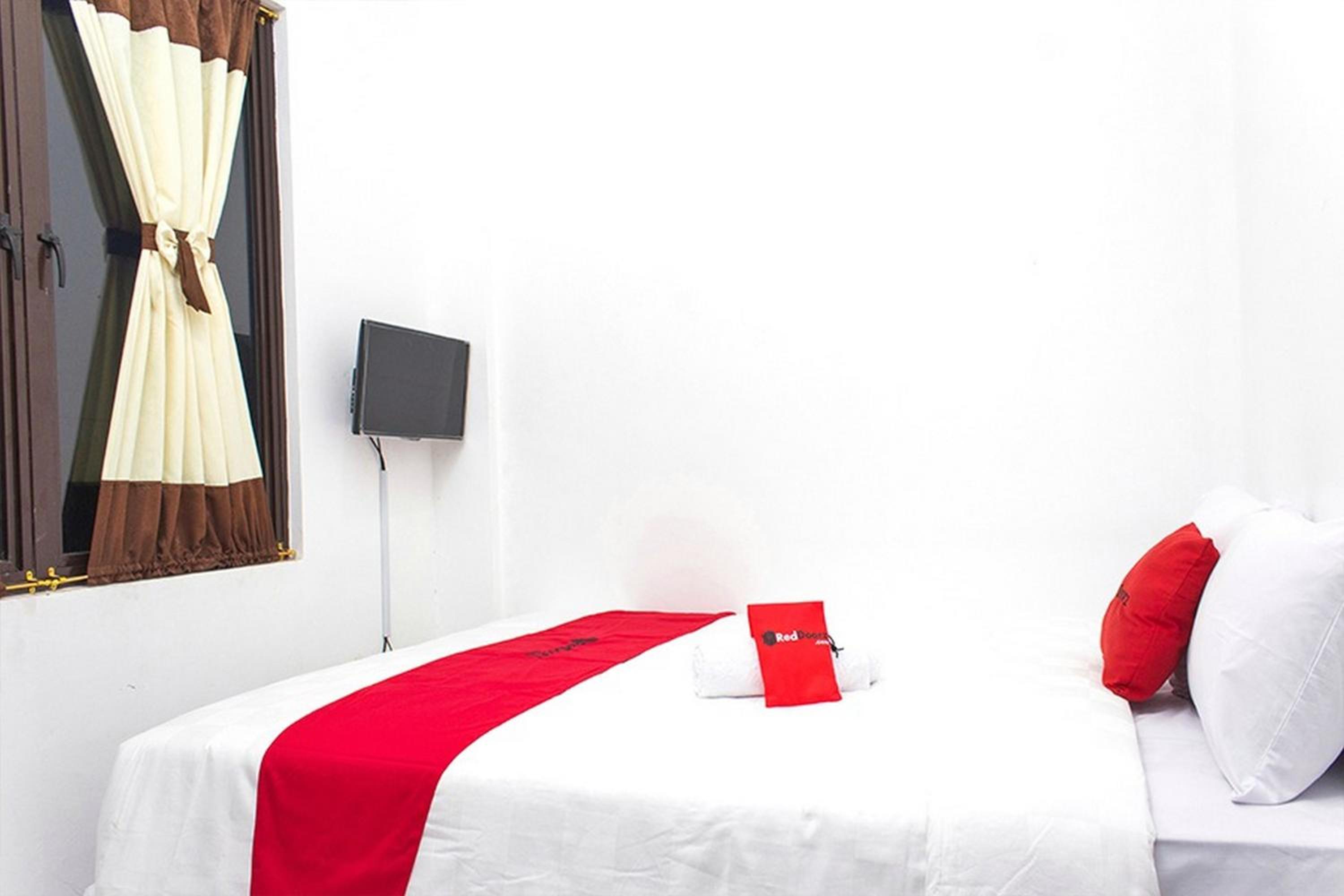 Double Room - Photo 7