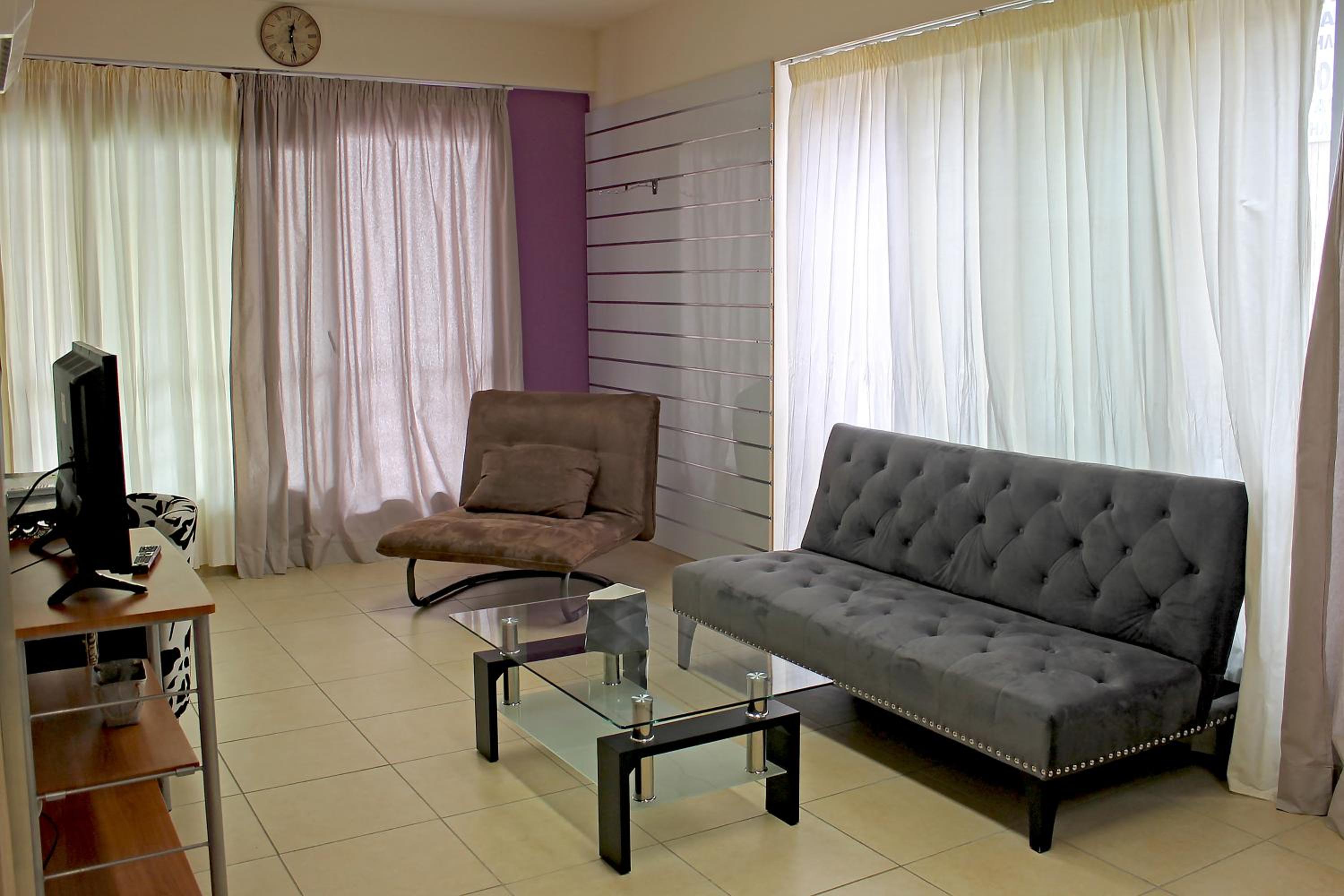 Studio Apartment photo 2