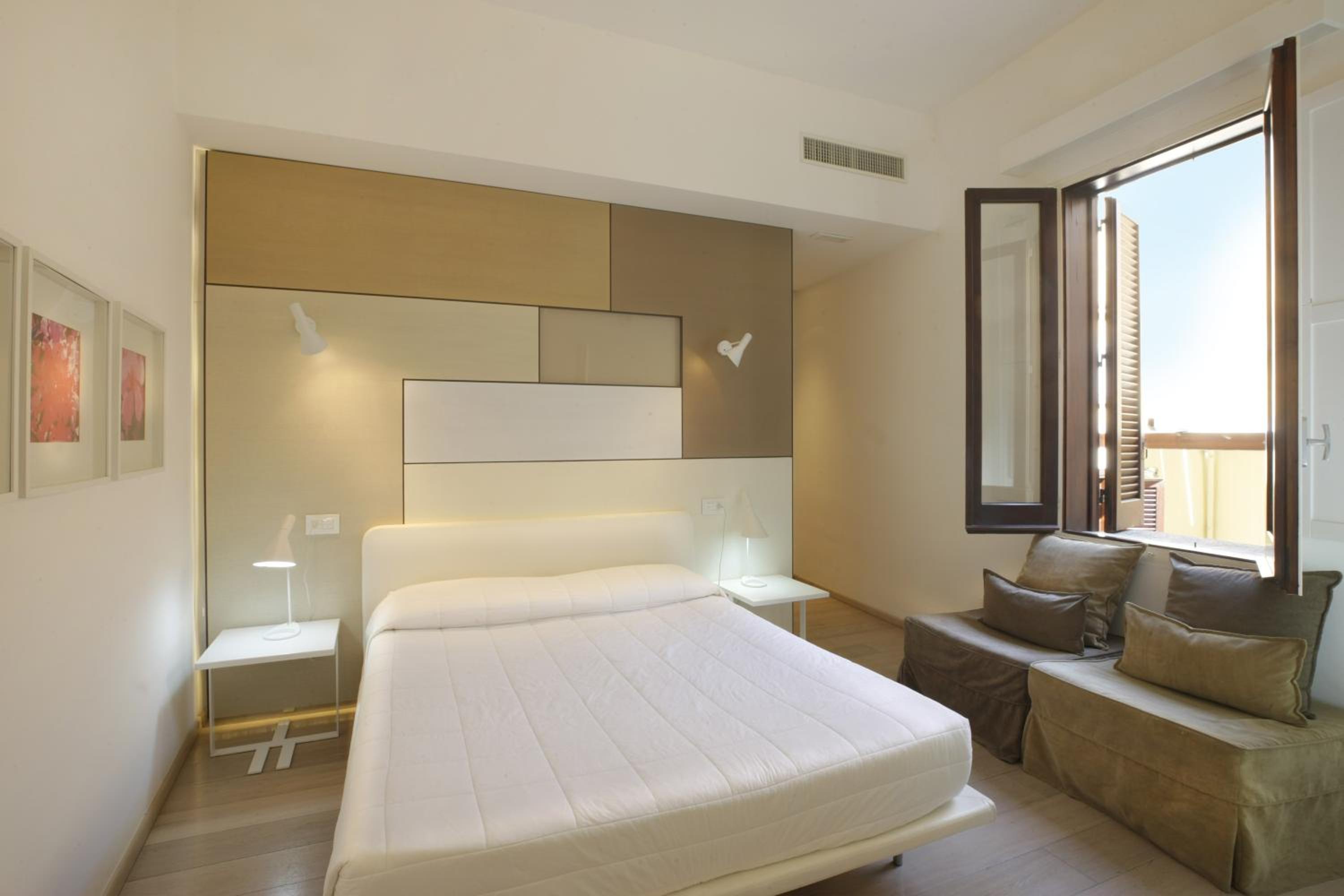 Standard Double Room - Photo 3