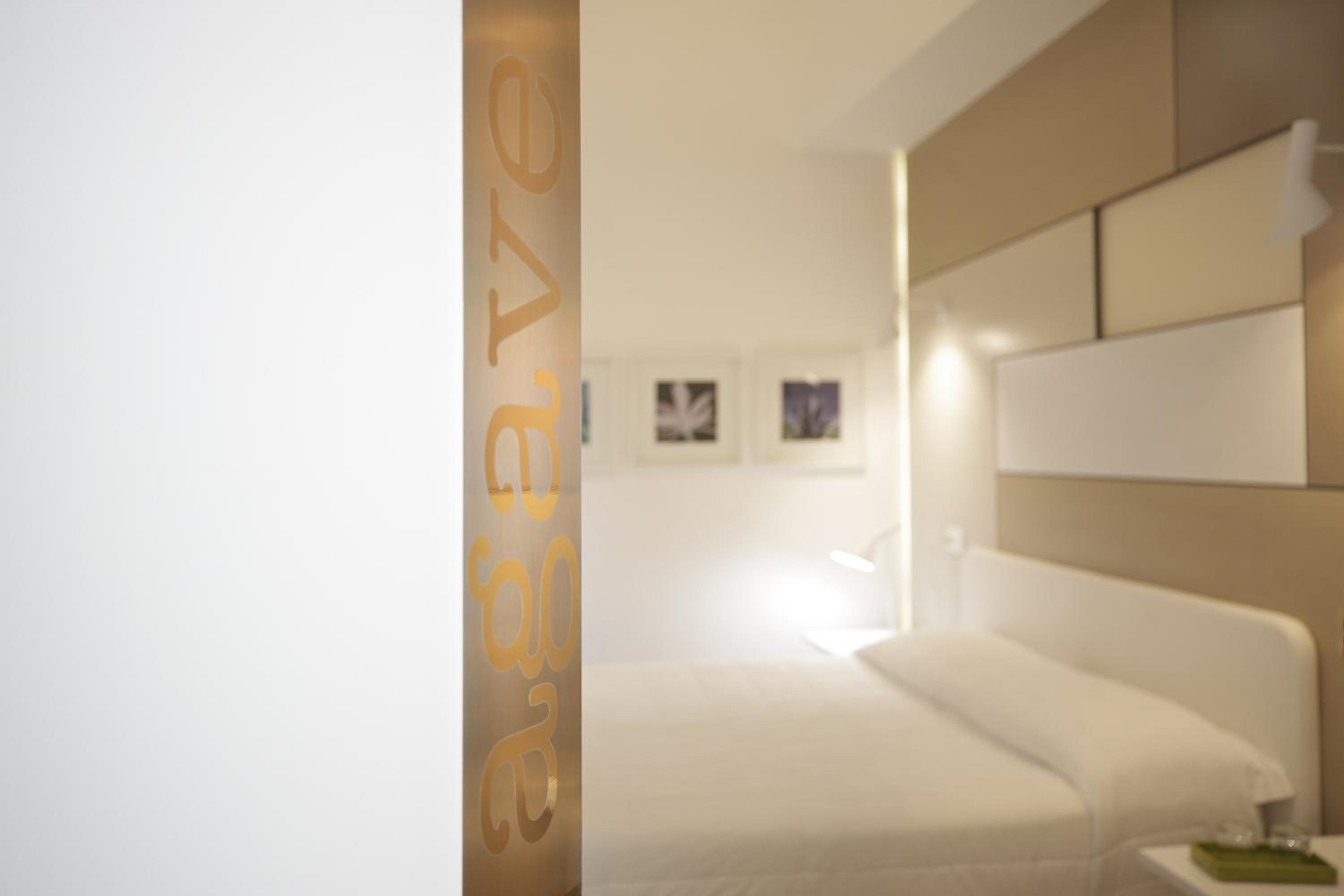 Standard Double Room - Photo 21