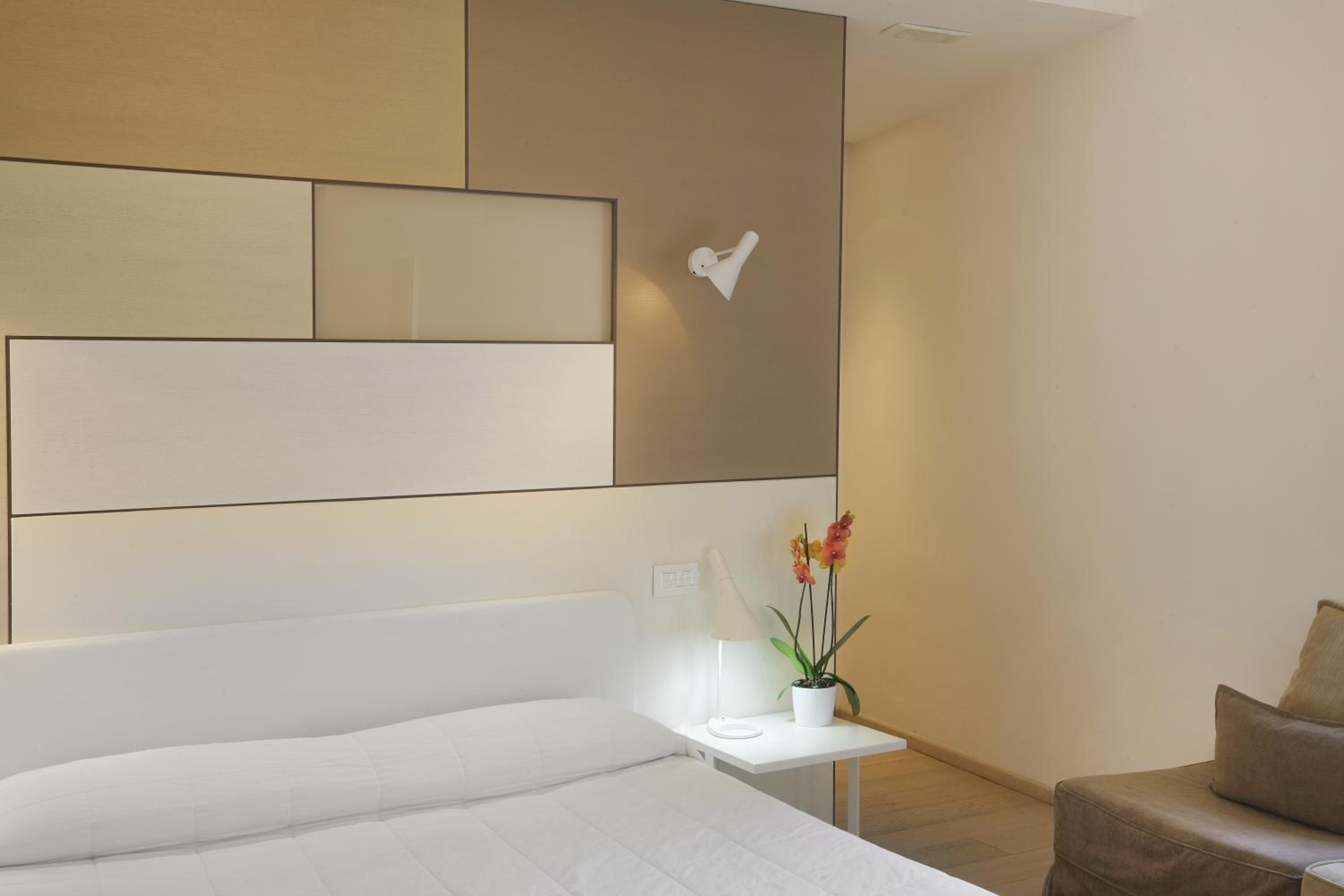 Standard Double Room - Photo 18