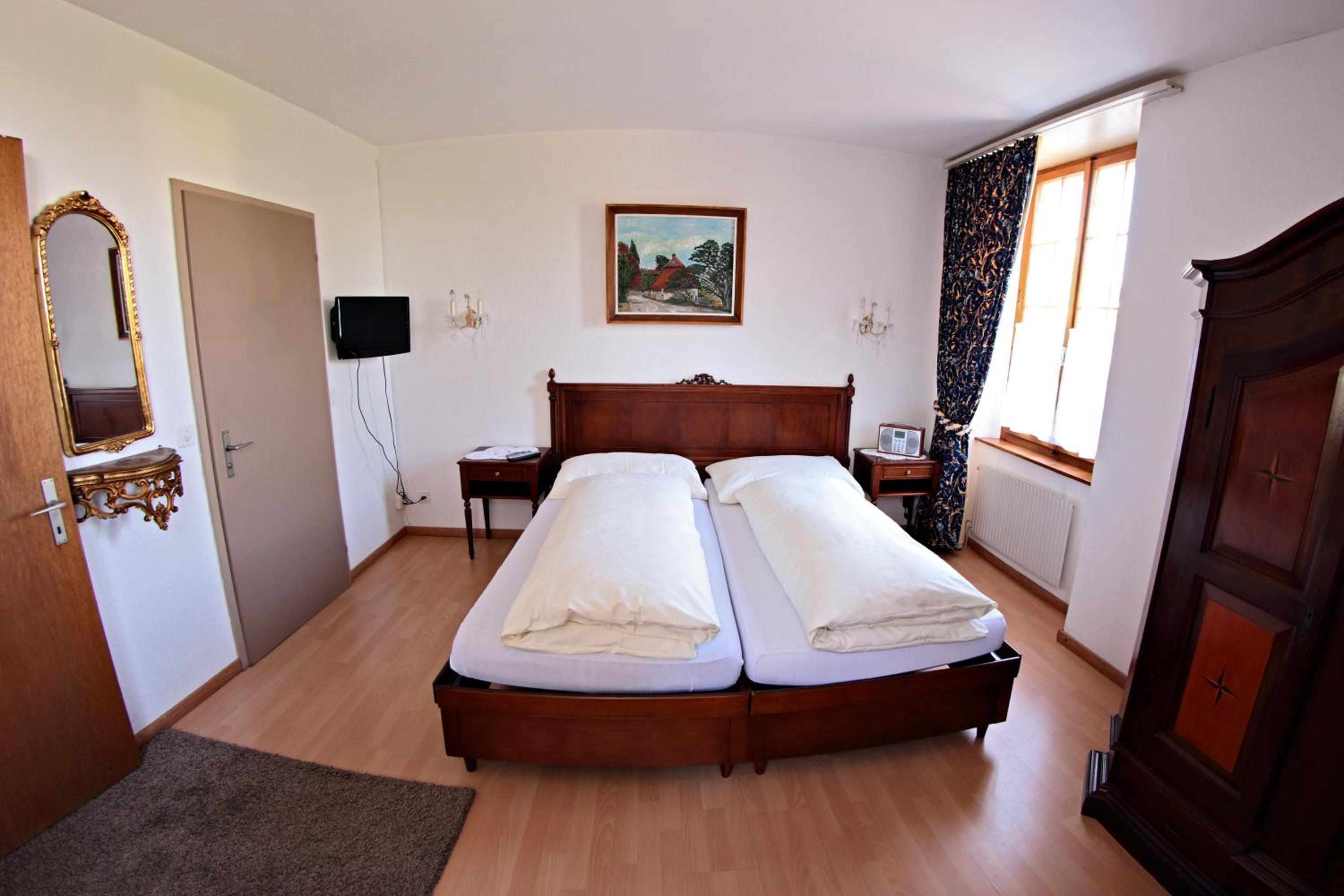Economy Double Room photo 2