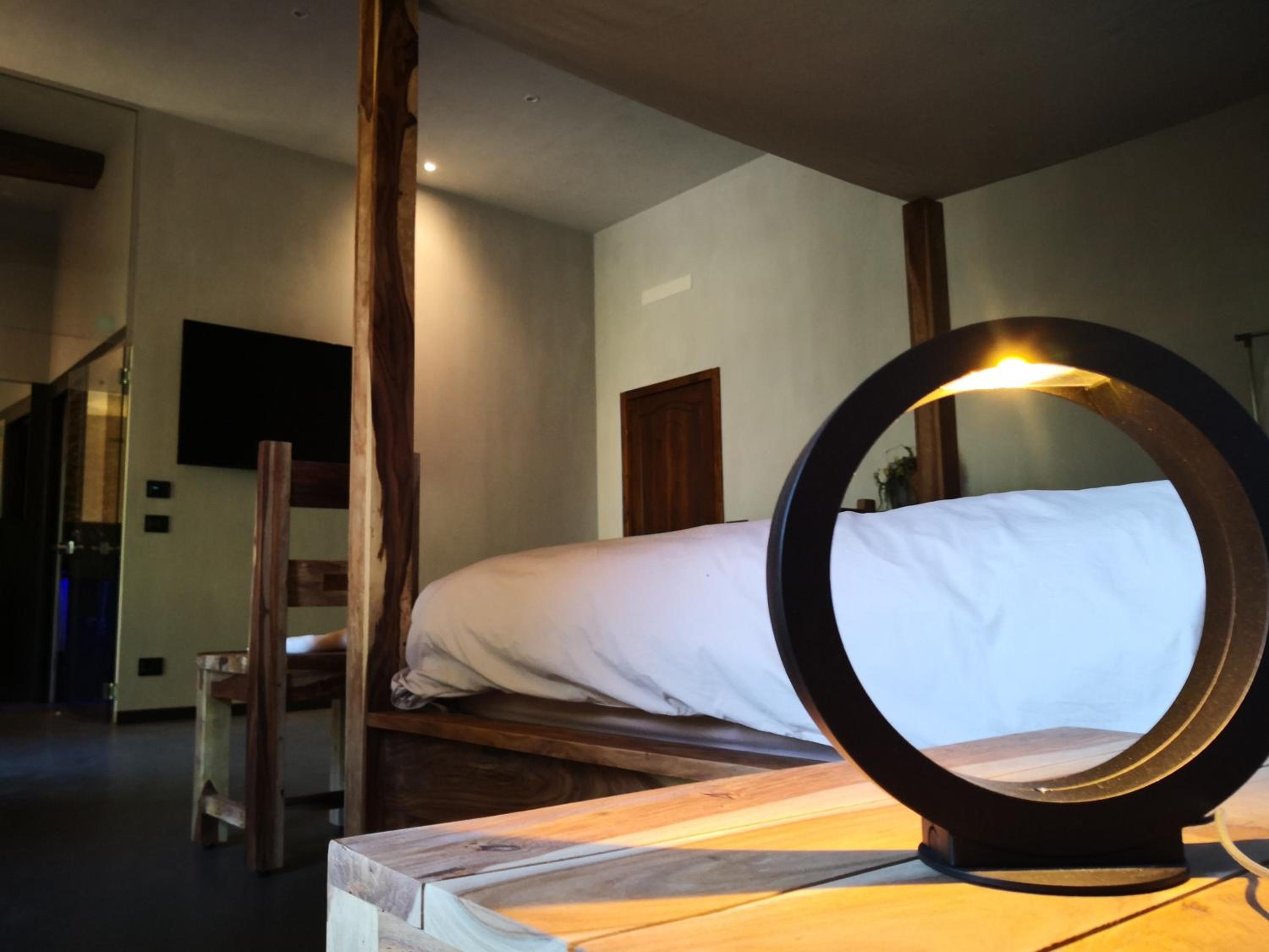 Deluxe King Suite photo 2