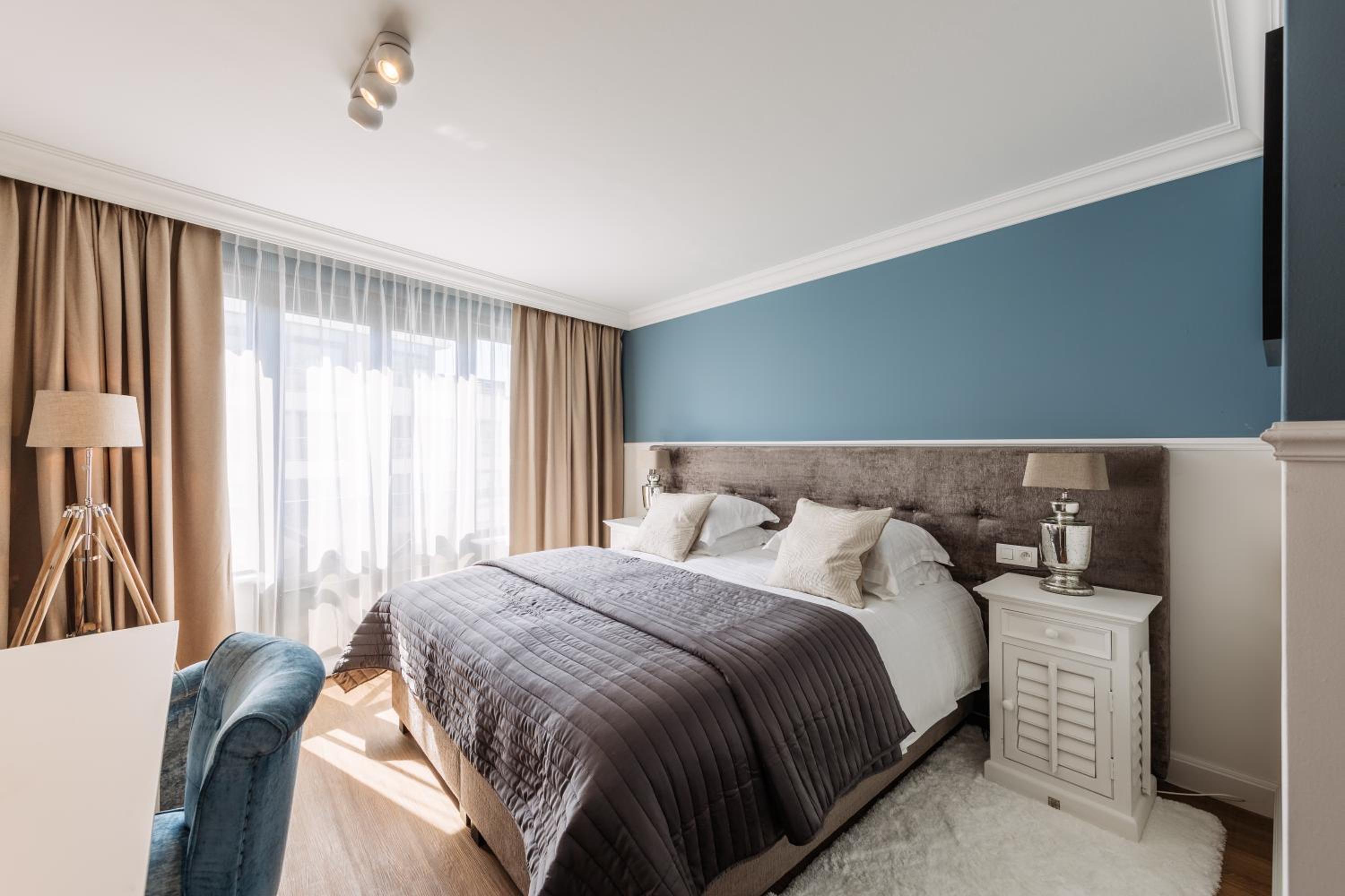 Hamptons terrace room streetview photo 1