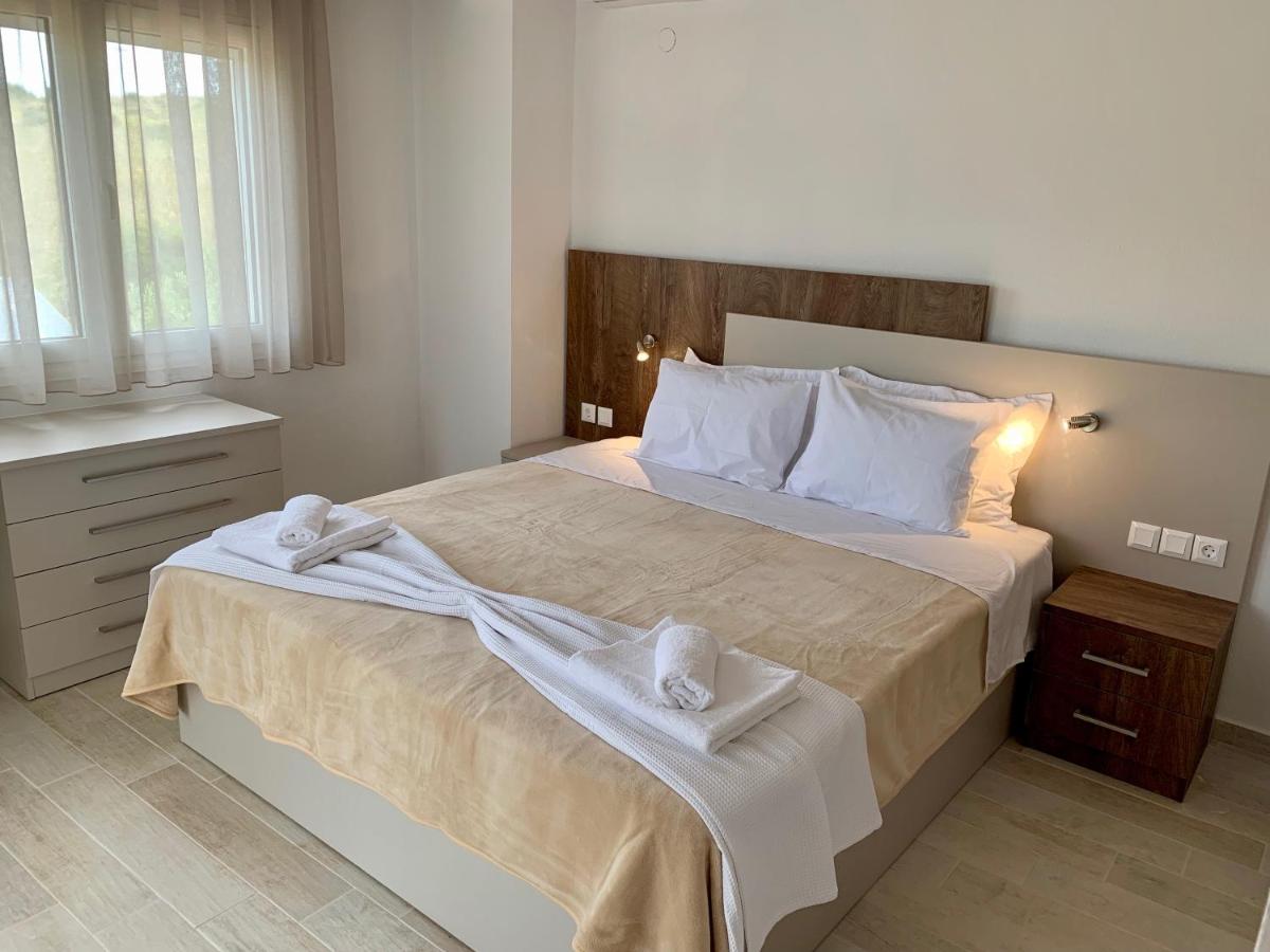 Studio Apartment with Sea View photo 1