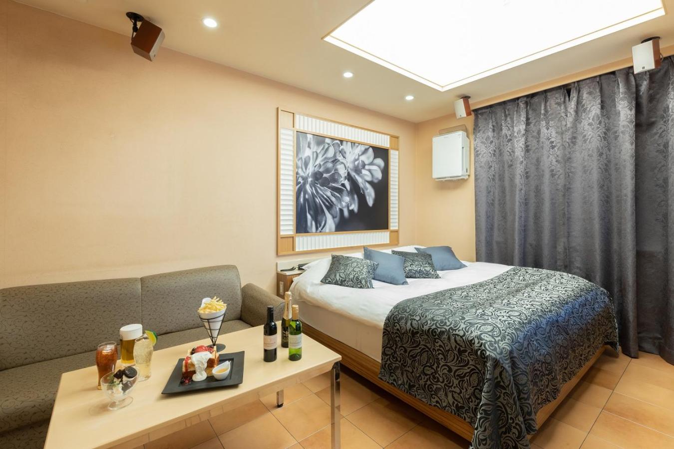 Double Room - Photo 5