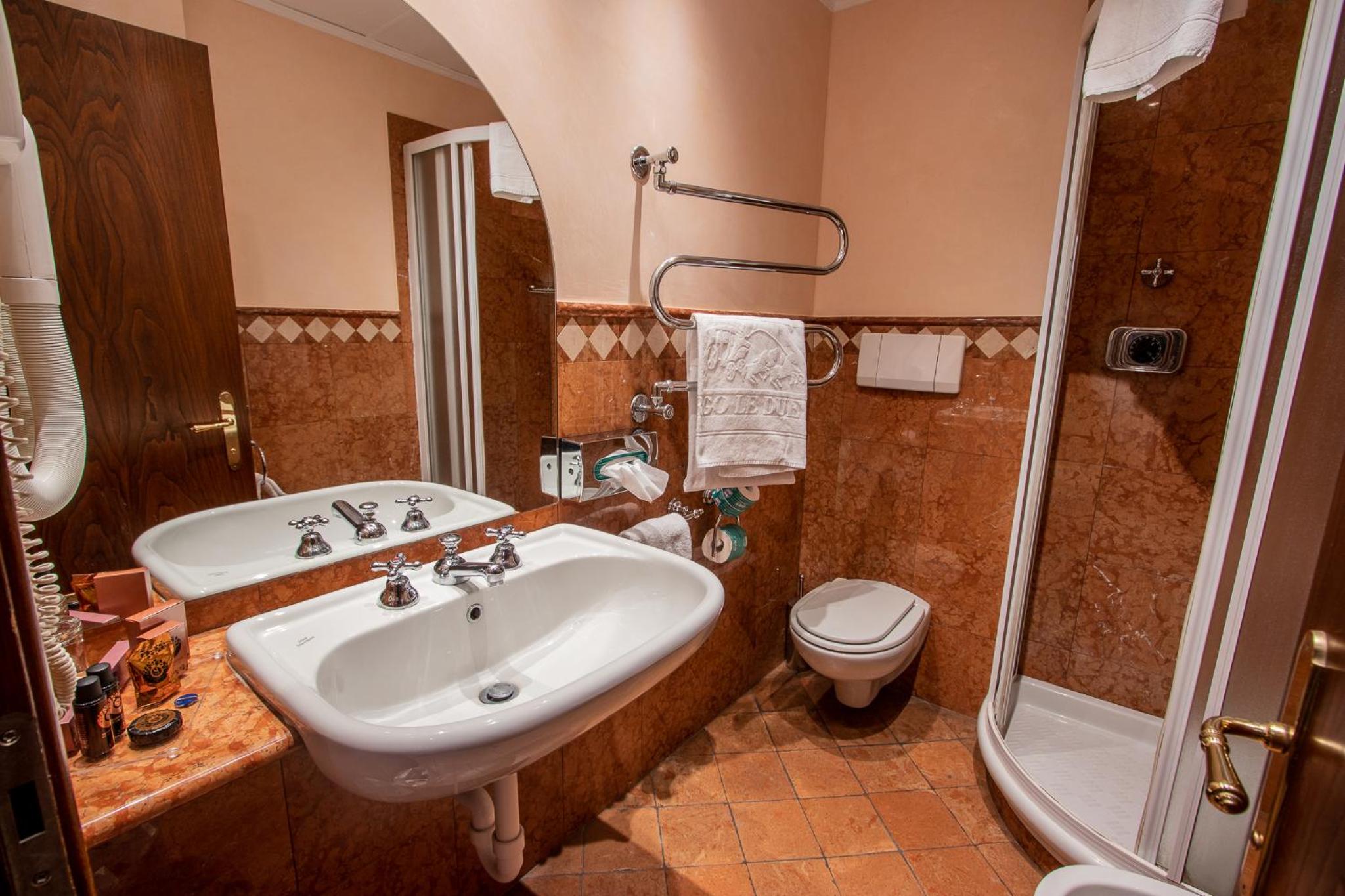 Superior Double or Twin Room - Photo 4