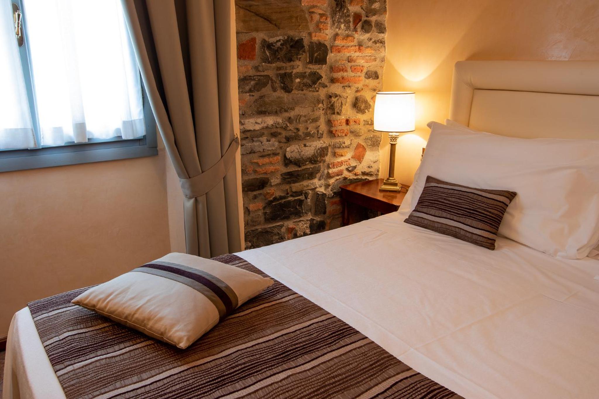 Double or Twin Room - Photo 6